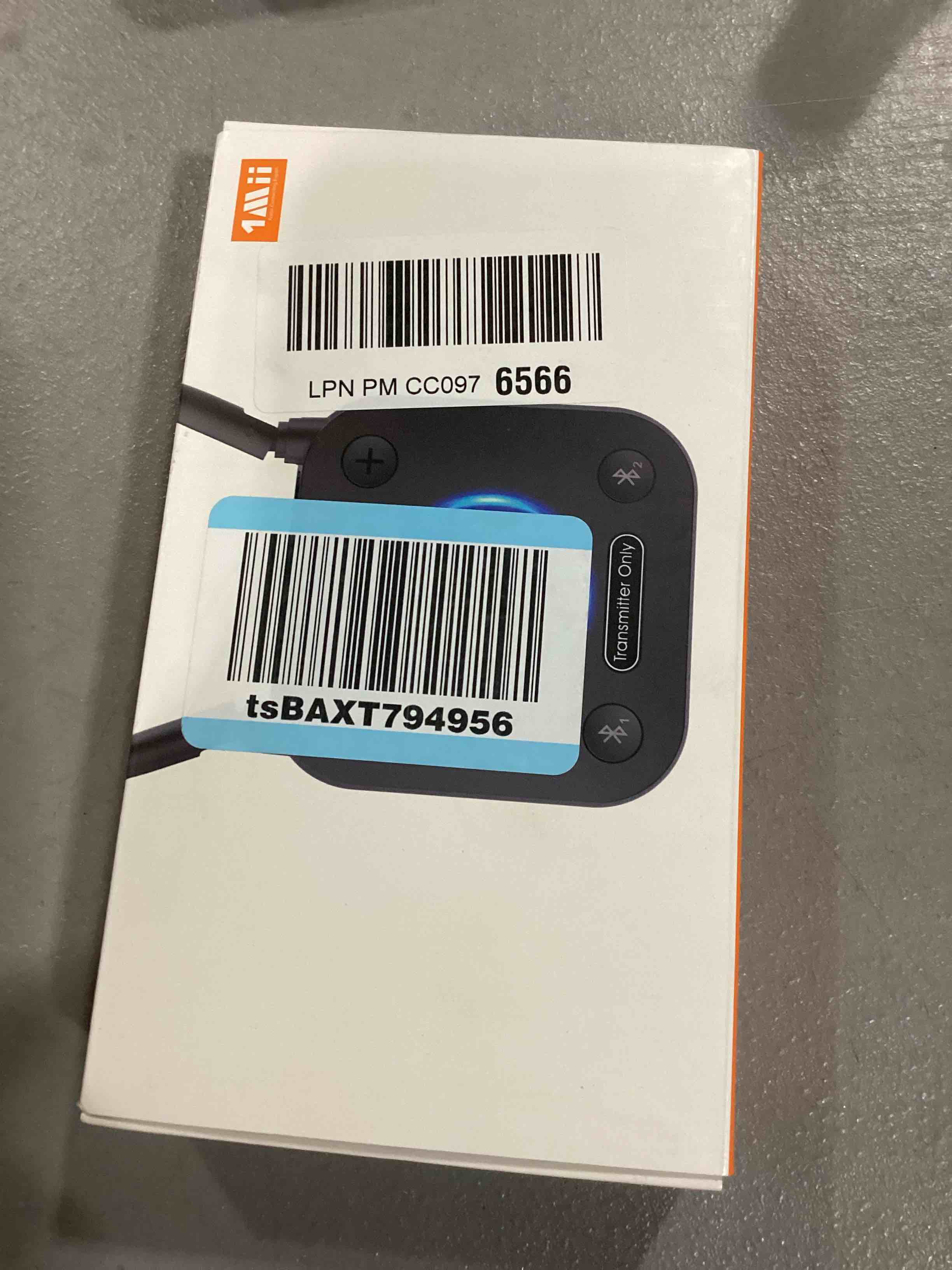 https://s3.amazonaws.com/lotting-images-prod/bidfta/BLU5757414_1712237442106.jpeg
