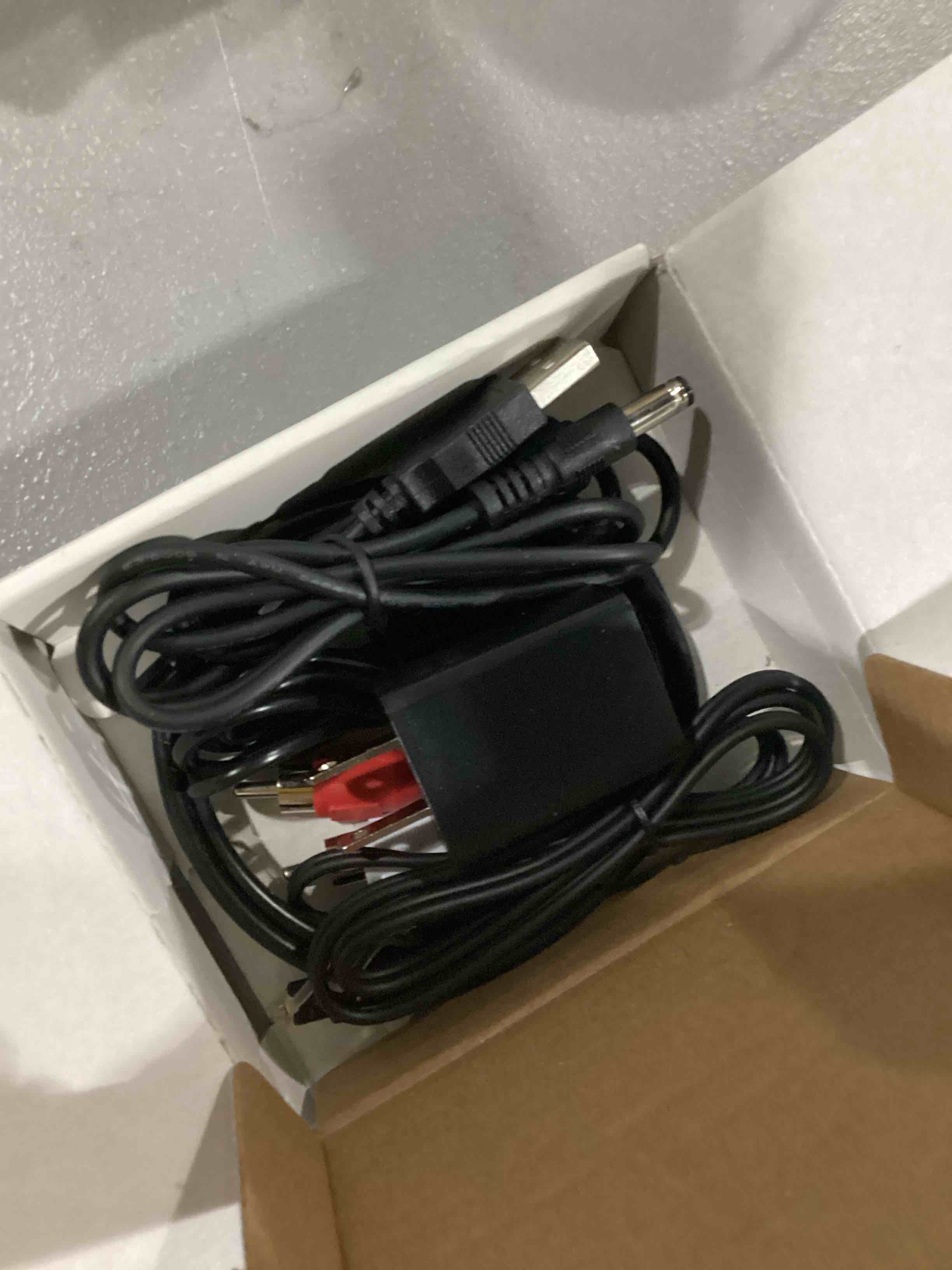 https://s3.amazonaws.com/lotting-images-prod/bidfta/BLU5757414_1712237461859.jpeg