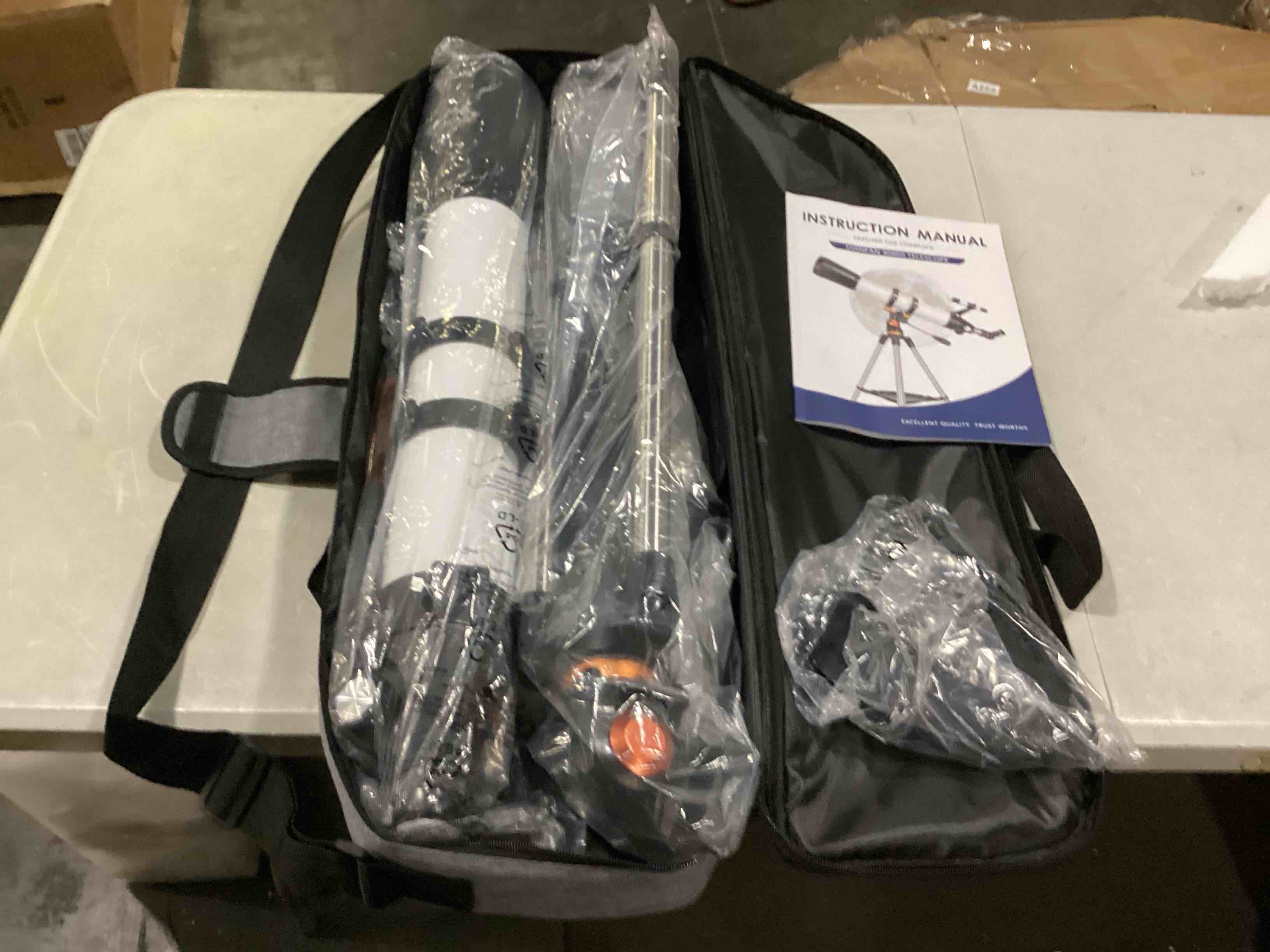 https://s3.amazonaws.com/lotting-images-prod/bidfta/BLU5757485_1715262971383.jpeg