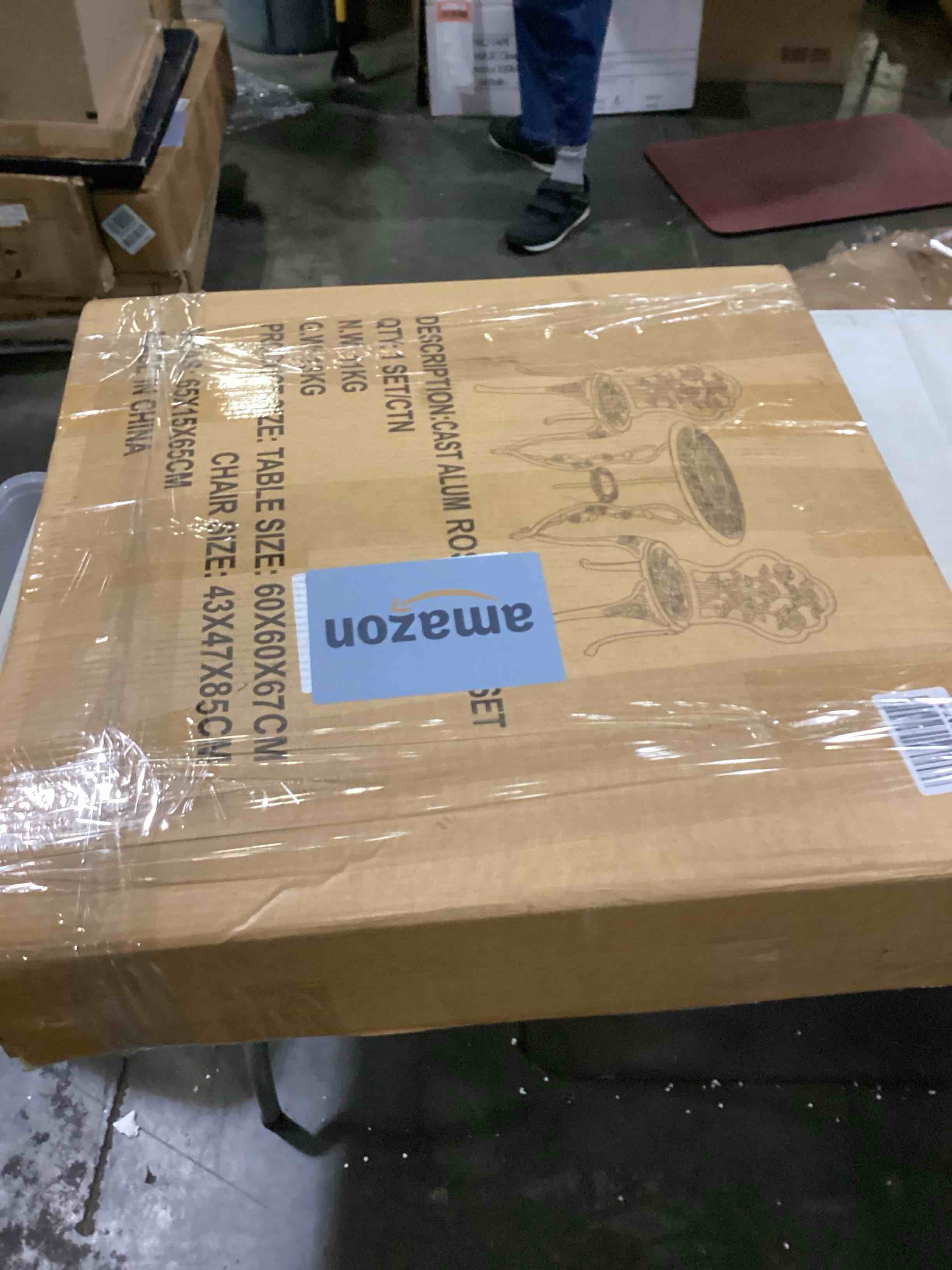 https://s3.amazonaws.com/lotting-images-prod/bidfta/BLU5757505_1715272814550.jpeg