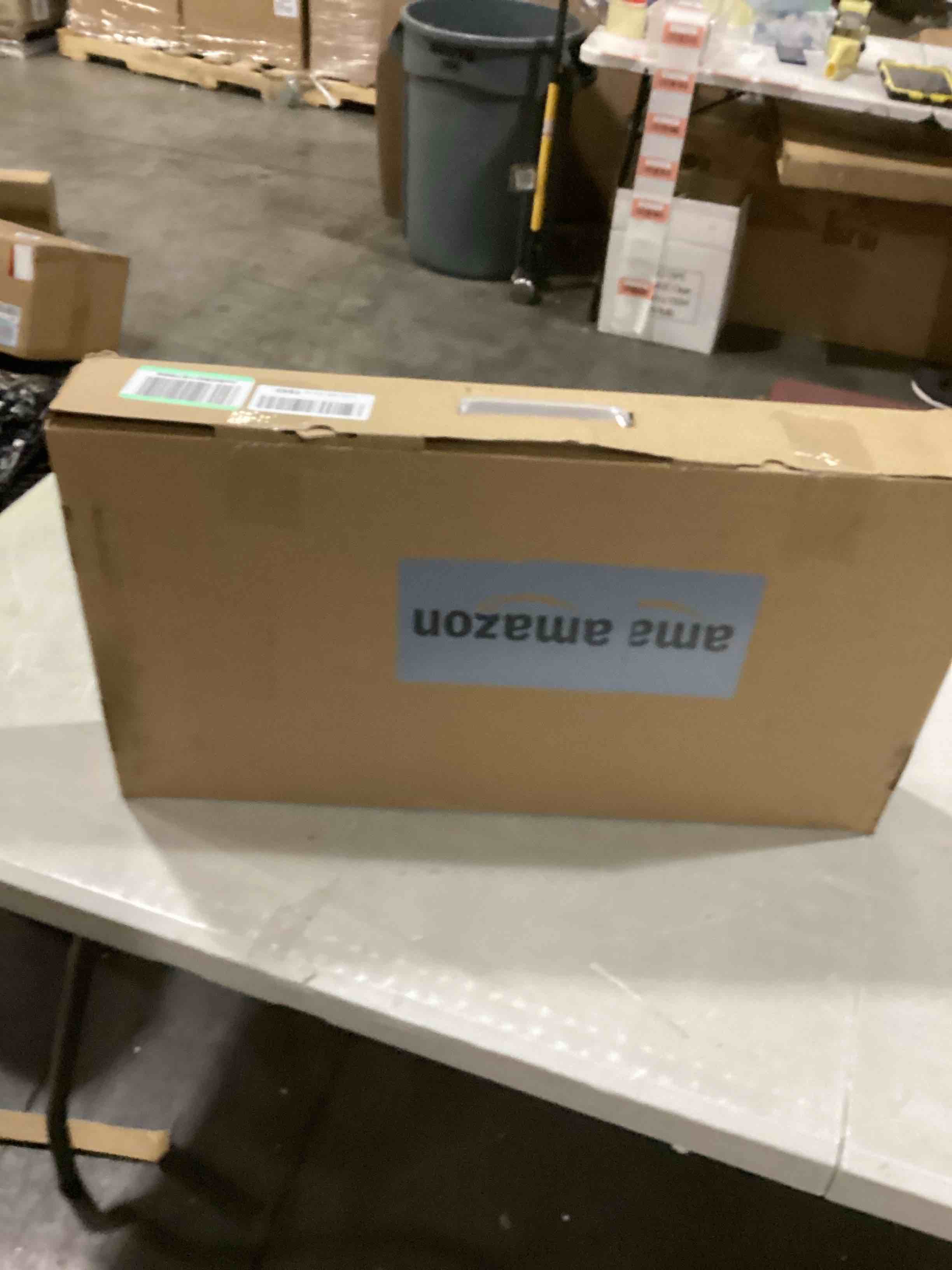 https://s3.amazonaws.com/lotting-images-prod/bidfta/BLU5757557_1715340675810.jpeg