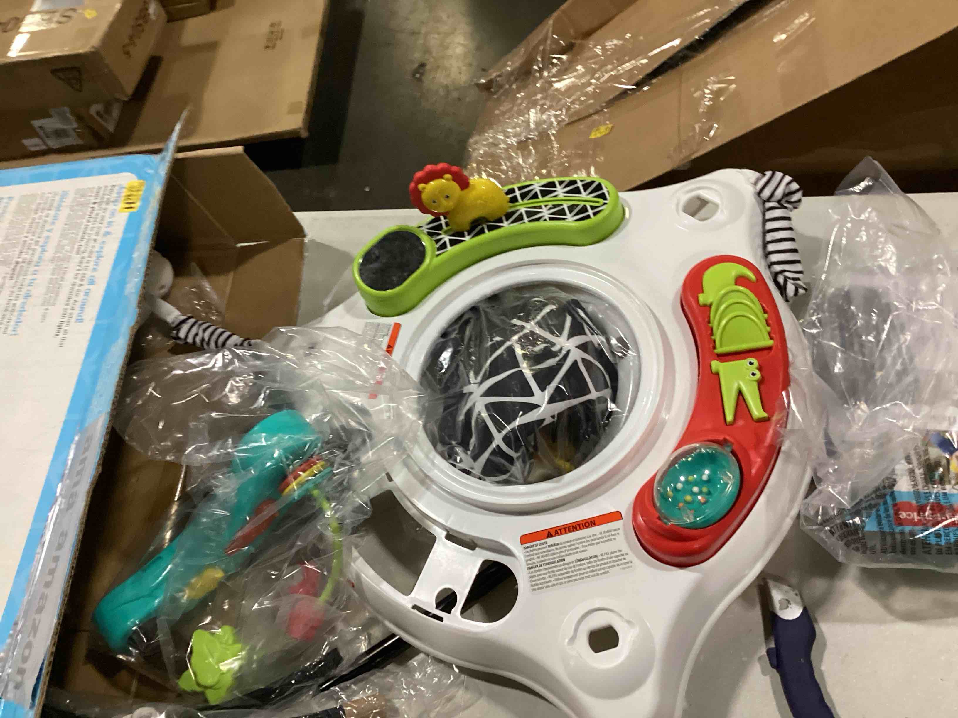 https://s3.amazonaws.com/lotting-images-prod/bidfta/BLU5757666_1715884793231.jpeg