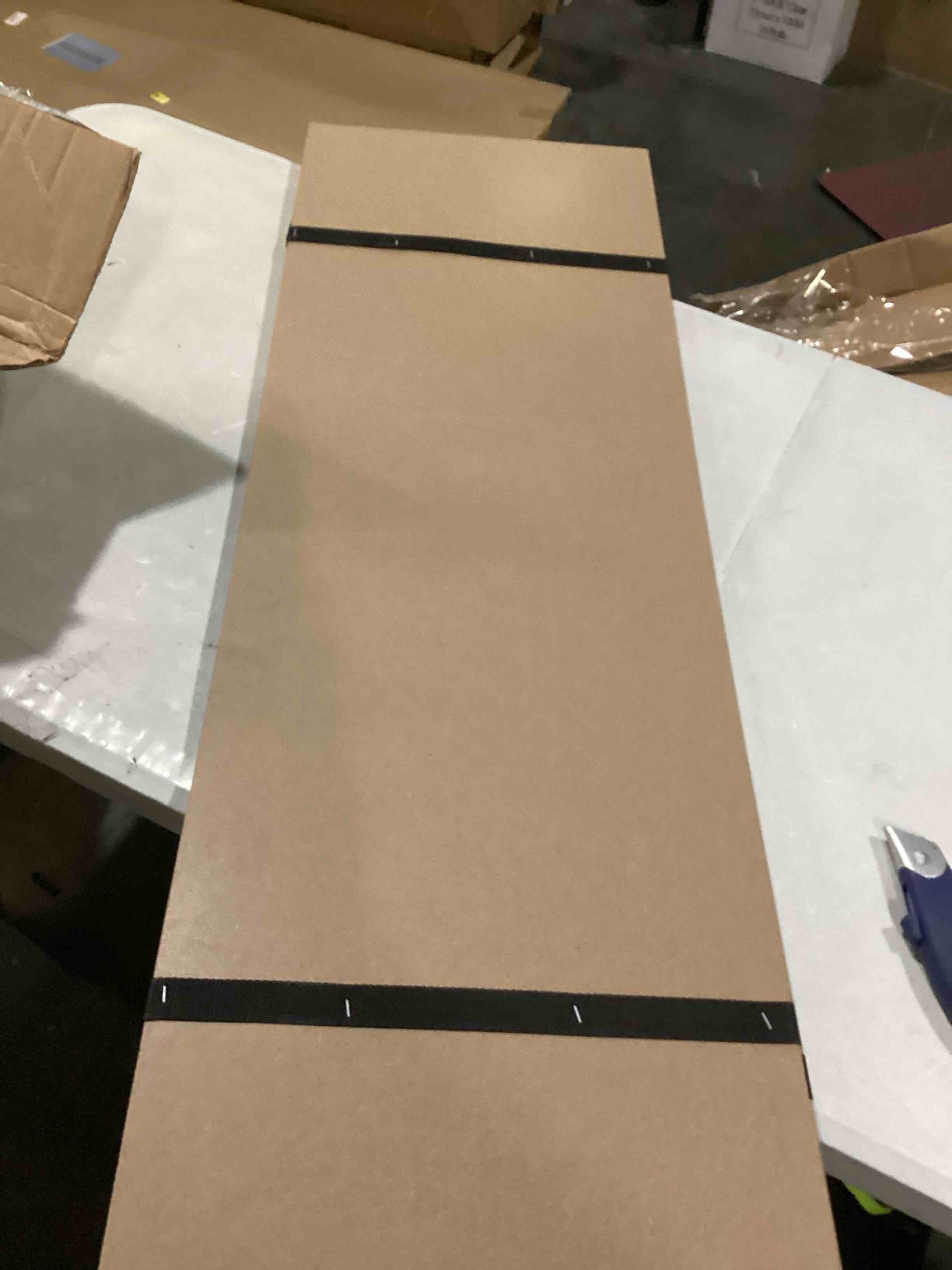 https://s3.amazonaws.com/lotting-images-prod/bidfta/BLU5757669_1715885793130.jpeg