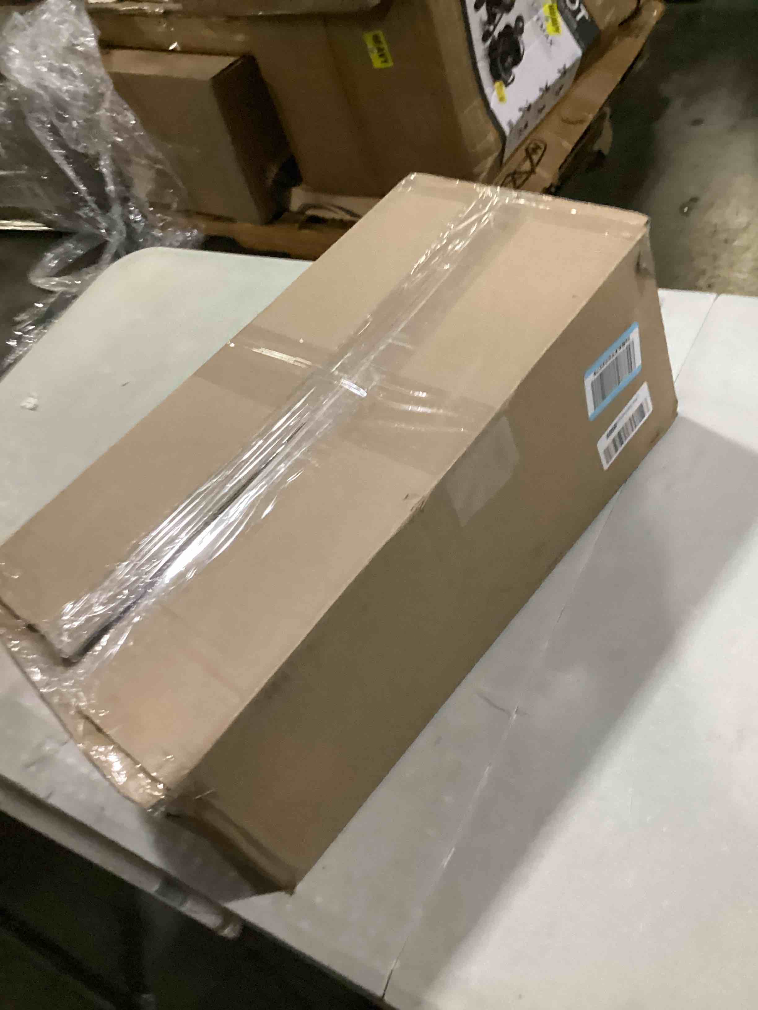 https://s3.amazonaws.com/lotting-images-prod/bidfta/BLU5757686_1715946774518.jpeg