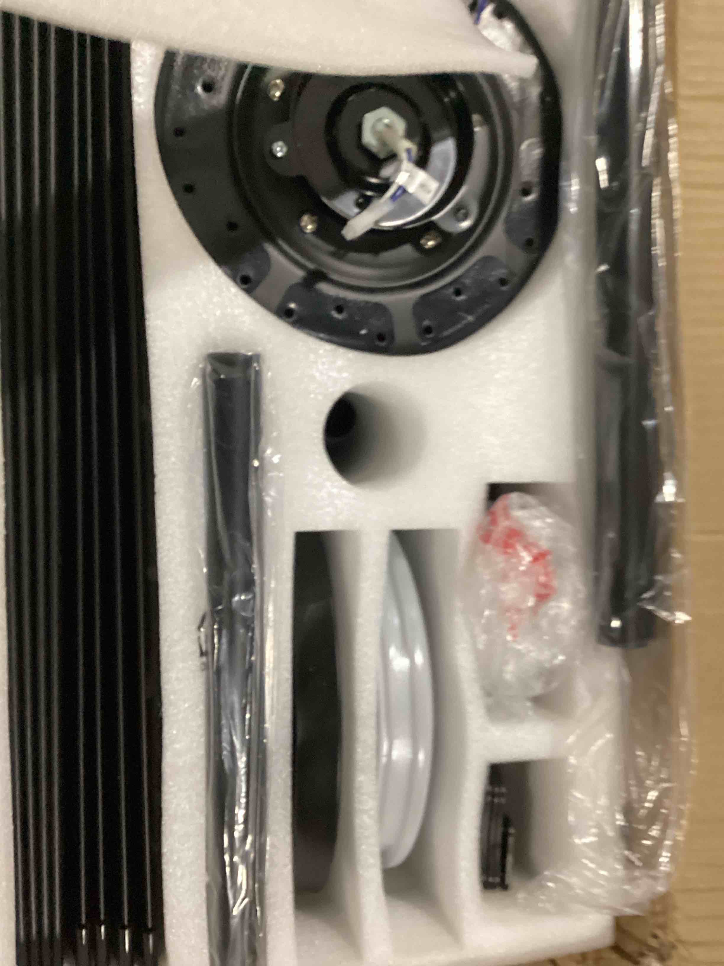 https://s3.amazonaws.com/lotting-images-prod/bidfta/BLU5757810_1716037126866.jpeg