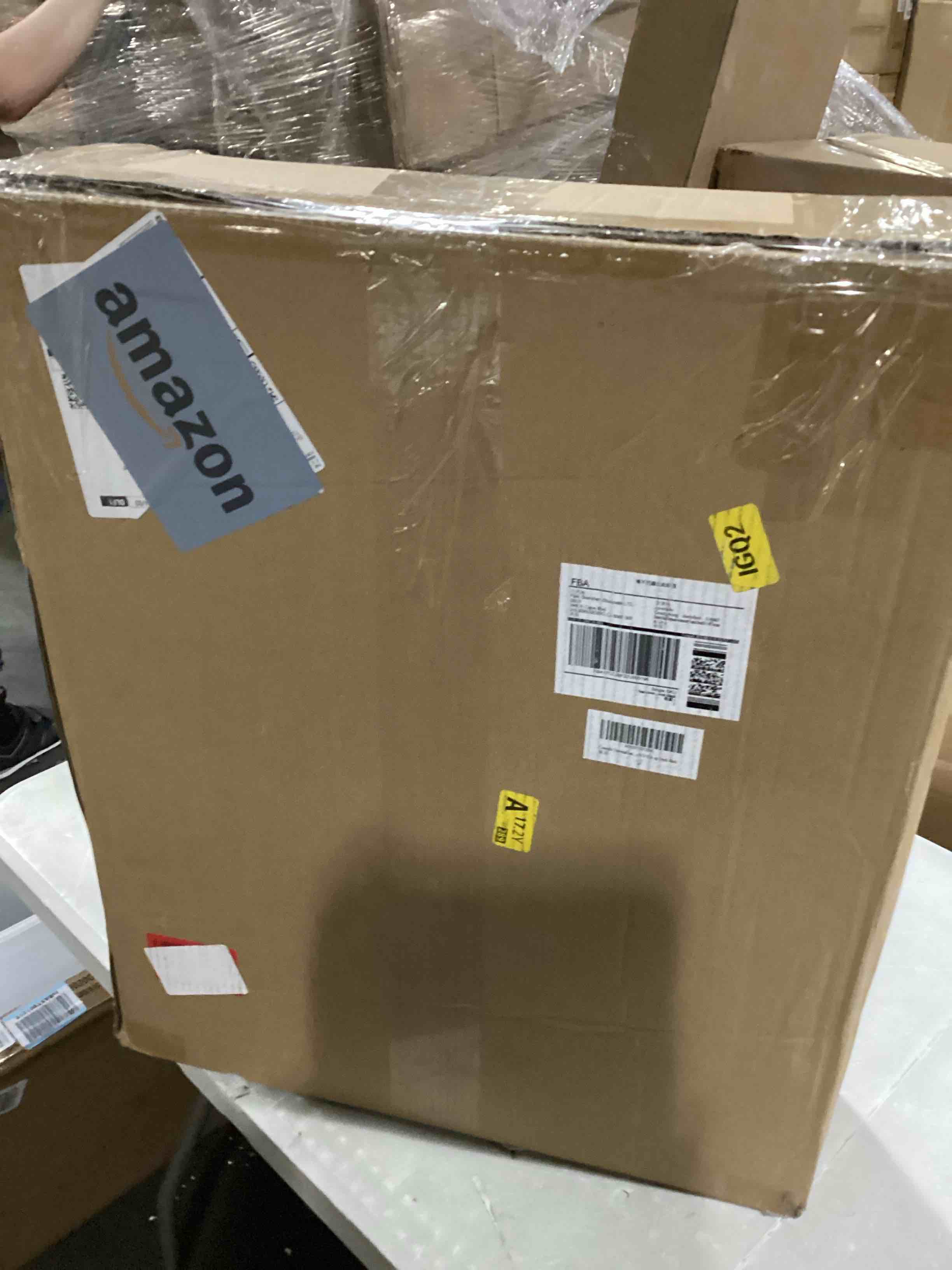https://s3.amazonaws.com/lotting-images-prod/bidfta/BLU5757822_1716040065811.jpeg