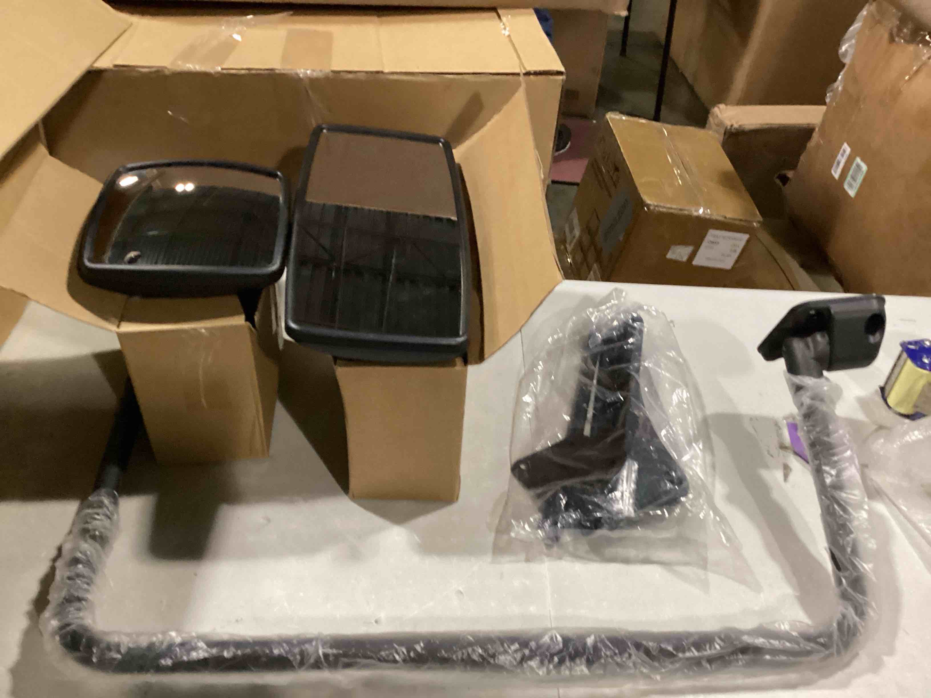 https://s3.amazonaws.com/lotting-images-prod/bidfta/BLU5757843_1716046015546.jpeg