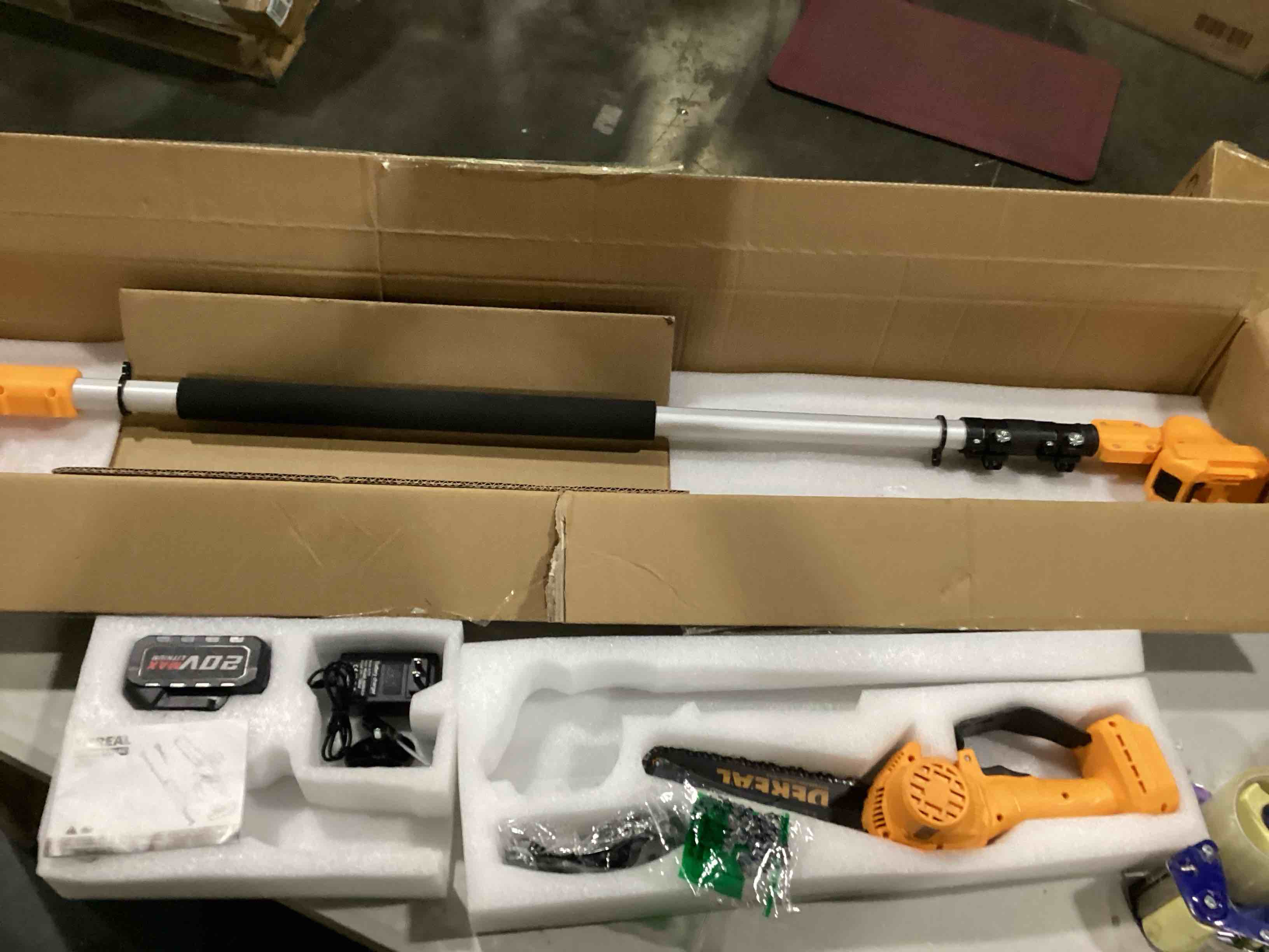 https://s3.amazonaws.com/lotting-images-prod/bidfta/BLU5757878_1716054677574.jpeg
