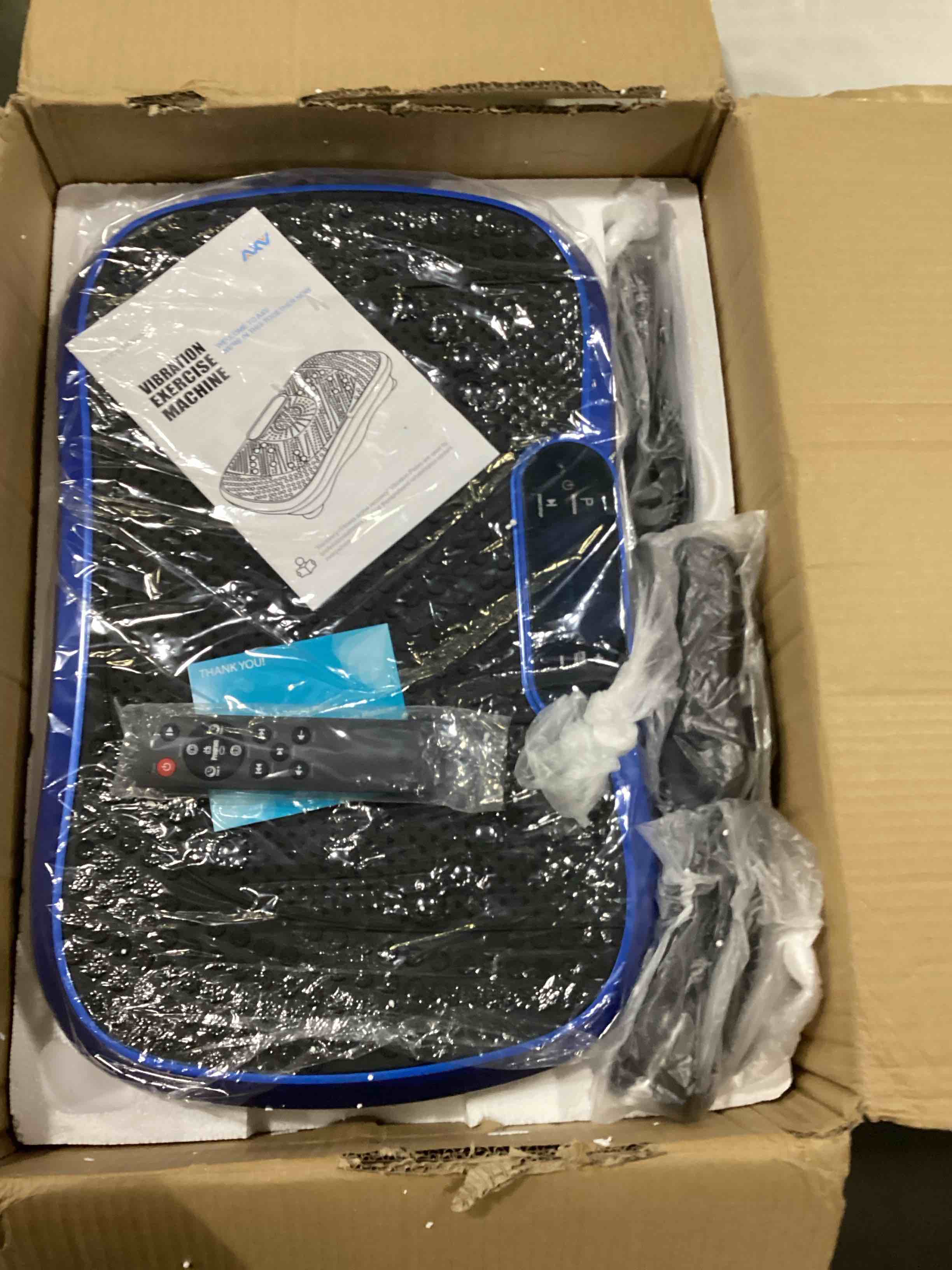 https://s3.amazonaws.com/lotting-images-prod/bidfta/BLU5757884_1716057575743.jpeg
