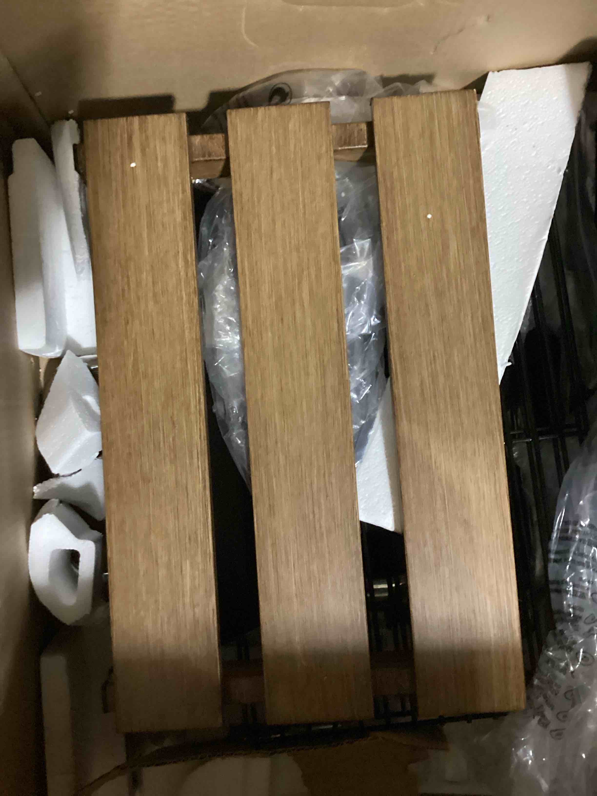 https://s3.amazonaws.com/lotting-images-prod/bidfta/BLU5757959_1716478824548.jpeg