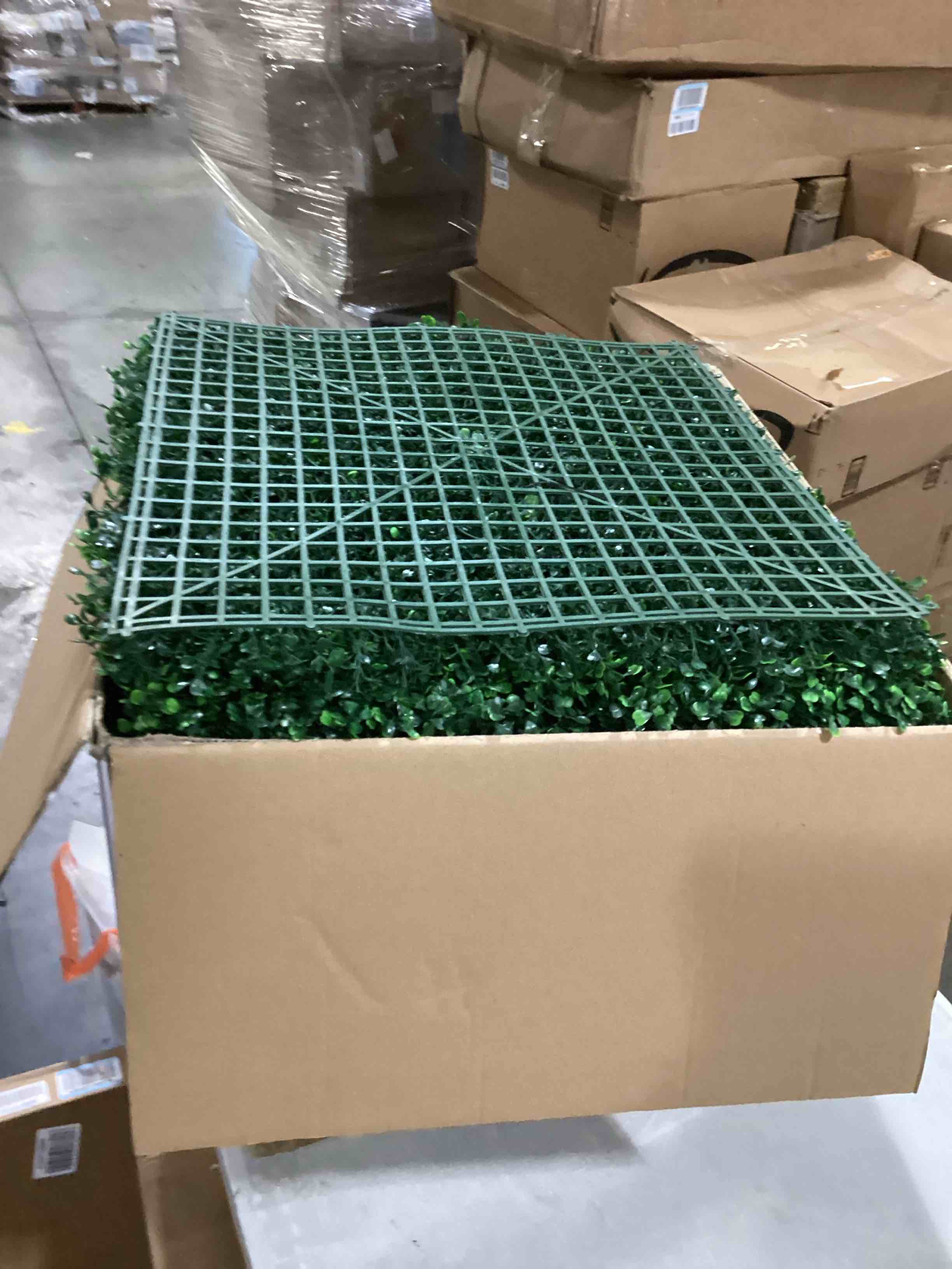 https://s3.amazonaws.com/lotting-images-prod/bidfta/BLU5758032_1716561290885.jpeg