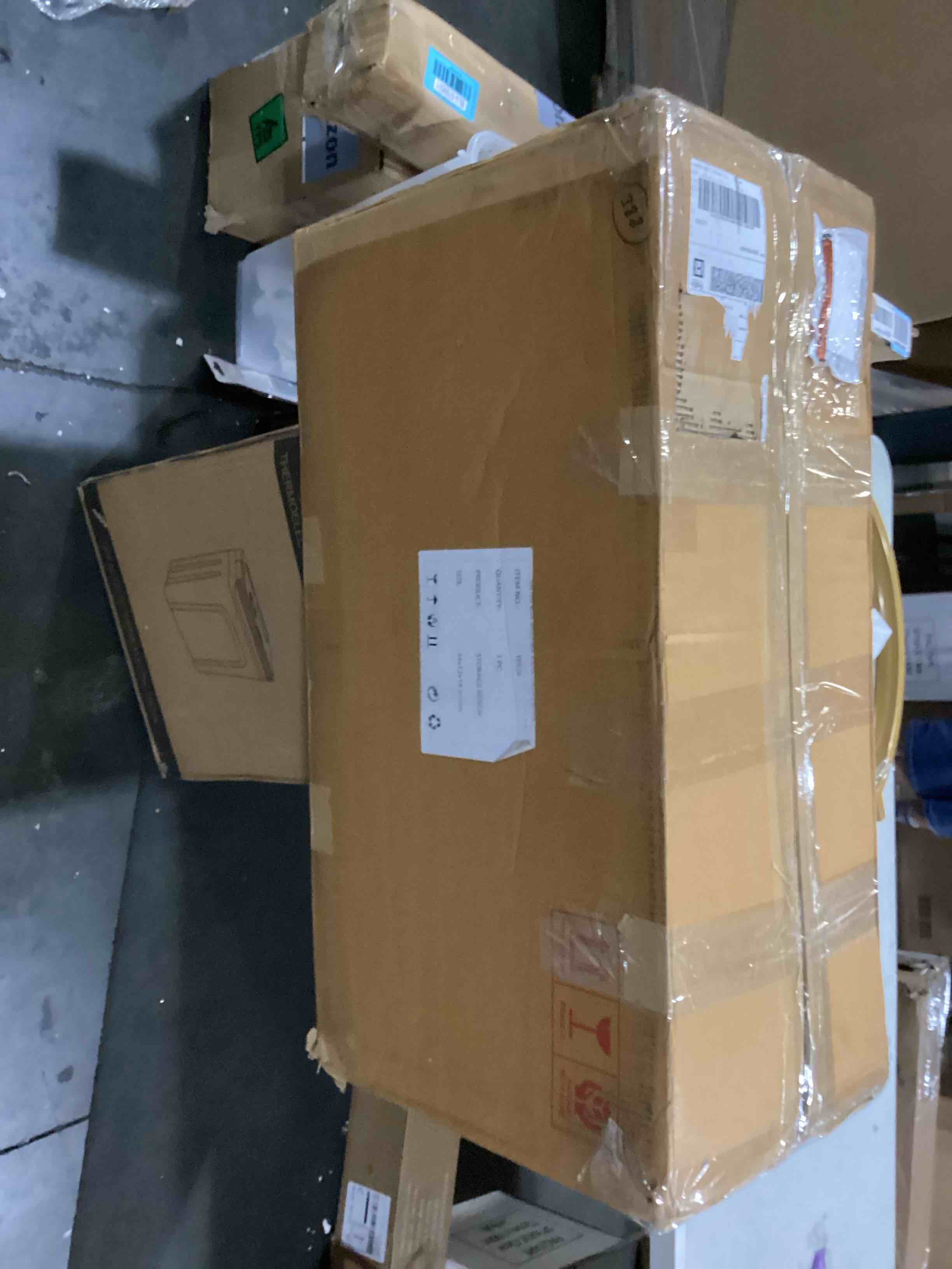 https://s3.amazonaws.com/lotting-images-prod/bidfta/BLU5758172_1716981006550.jpeg