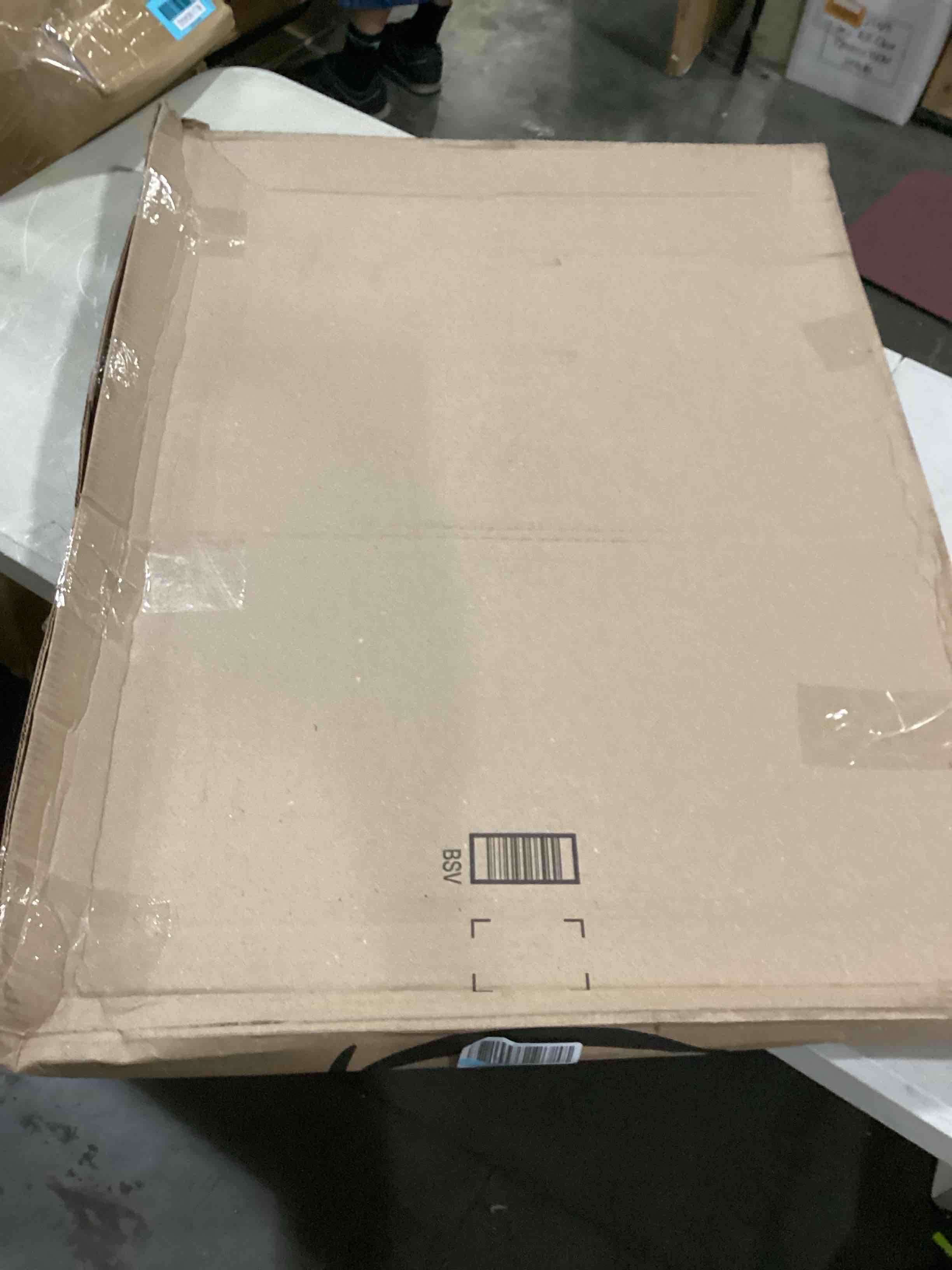 https://s3.amazonaws.com/lotting-images-prod/bidfta/BLU5758381_1717163051880.jpeg