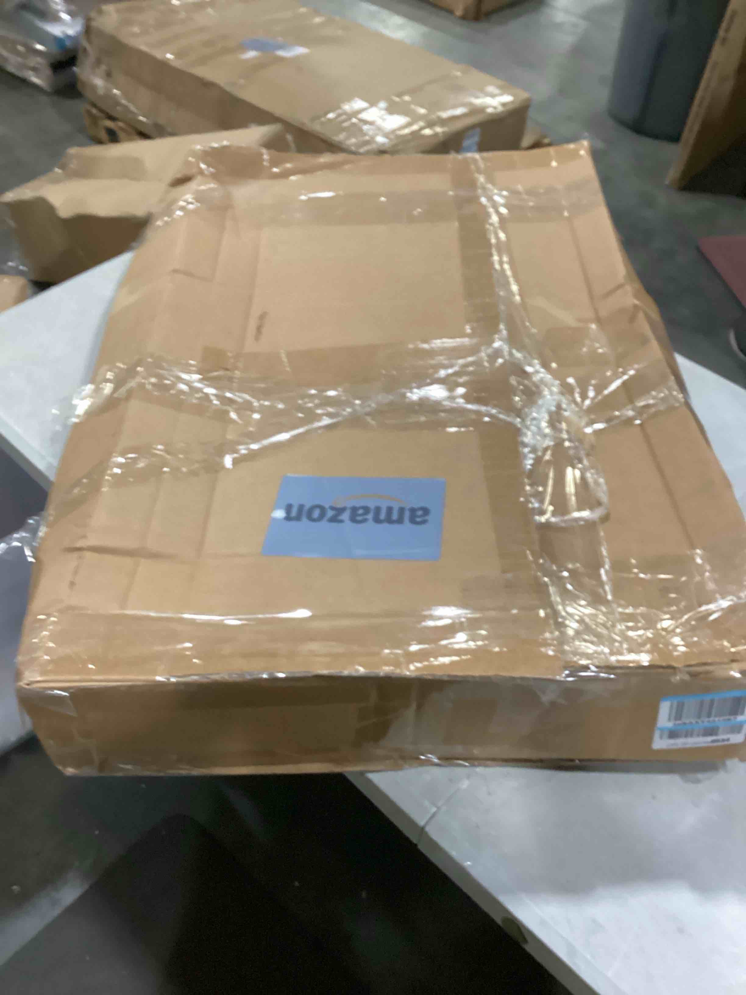 https://s3.amazonaws.com/lotting-images-prod/bidfta/BLU5758421_1717174903892.jpeg