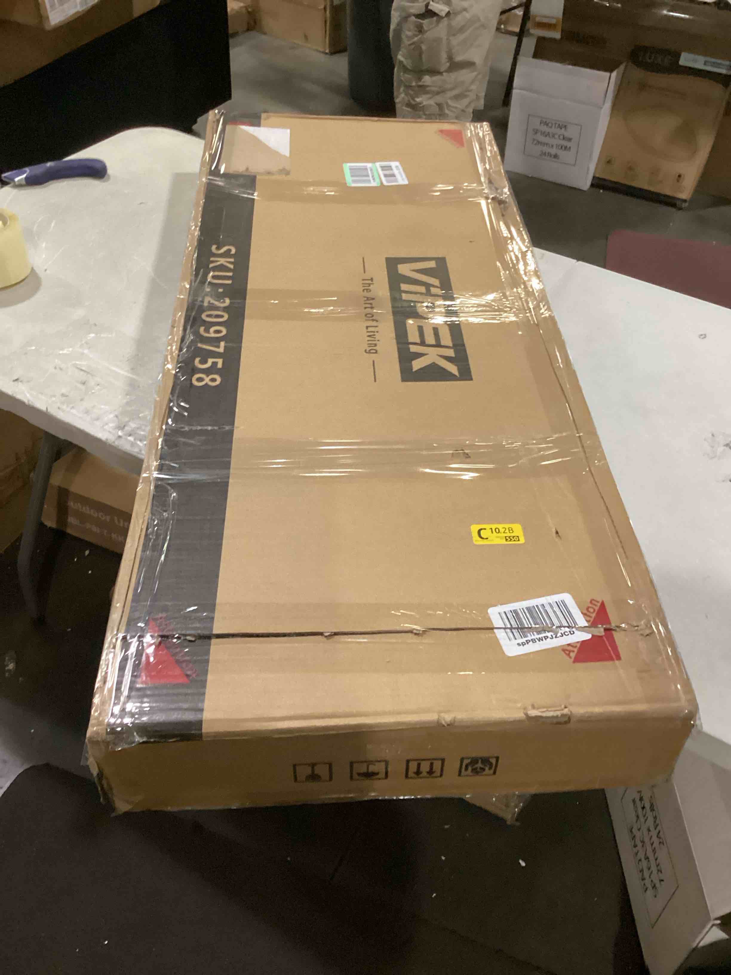 https://s3.amazonaws.com/lotting-images-prod/bidfta/BLU5758537_1717257288472.jpeg