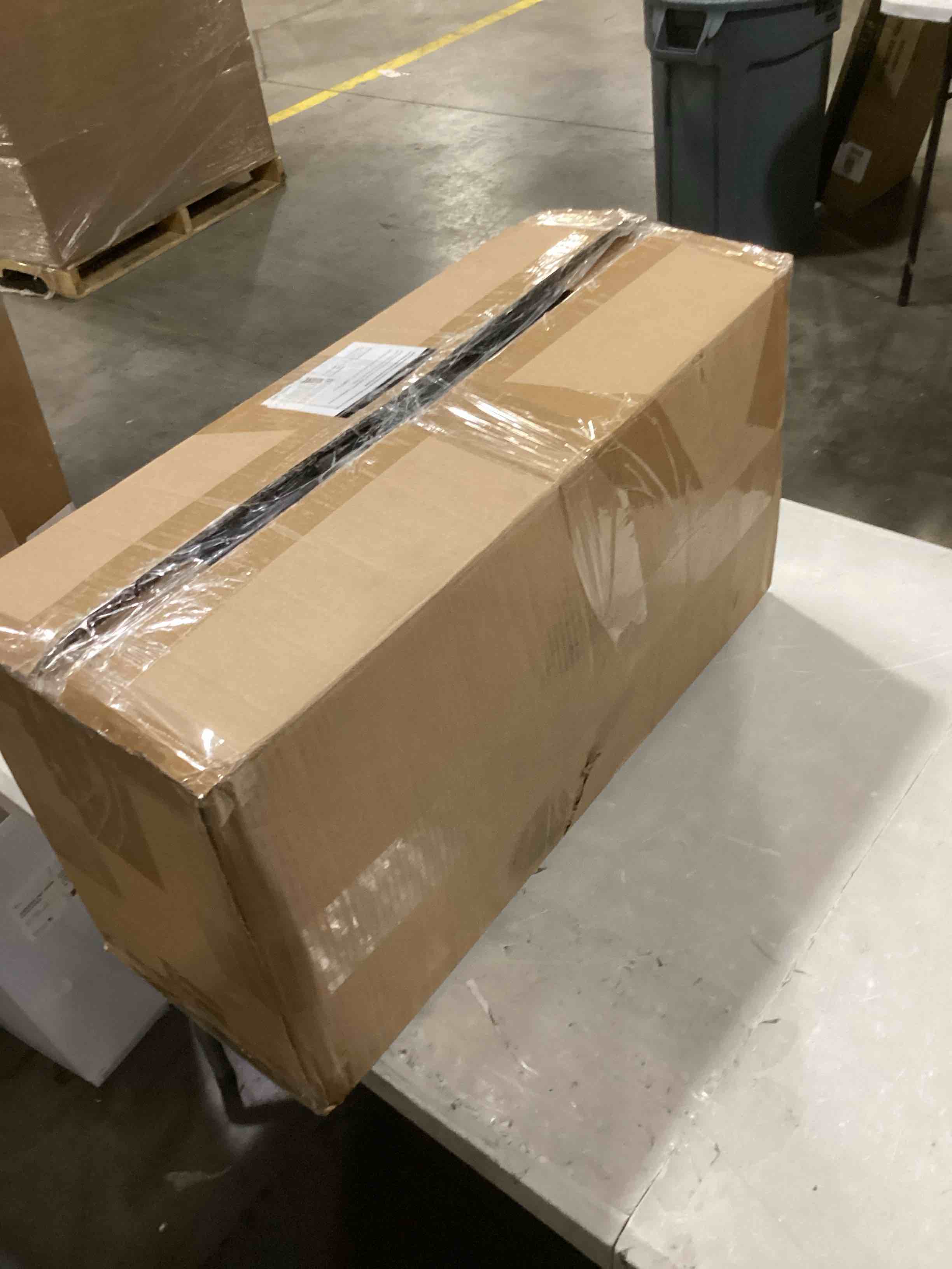 https://s3.amazonaws.com/lotting-images-prod/bidfta/BLU5758550_1717412410068.jpeg