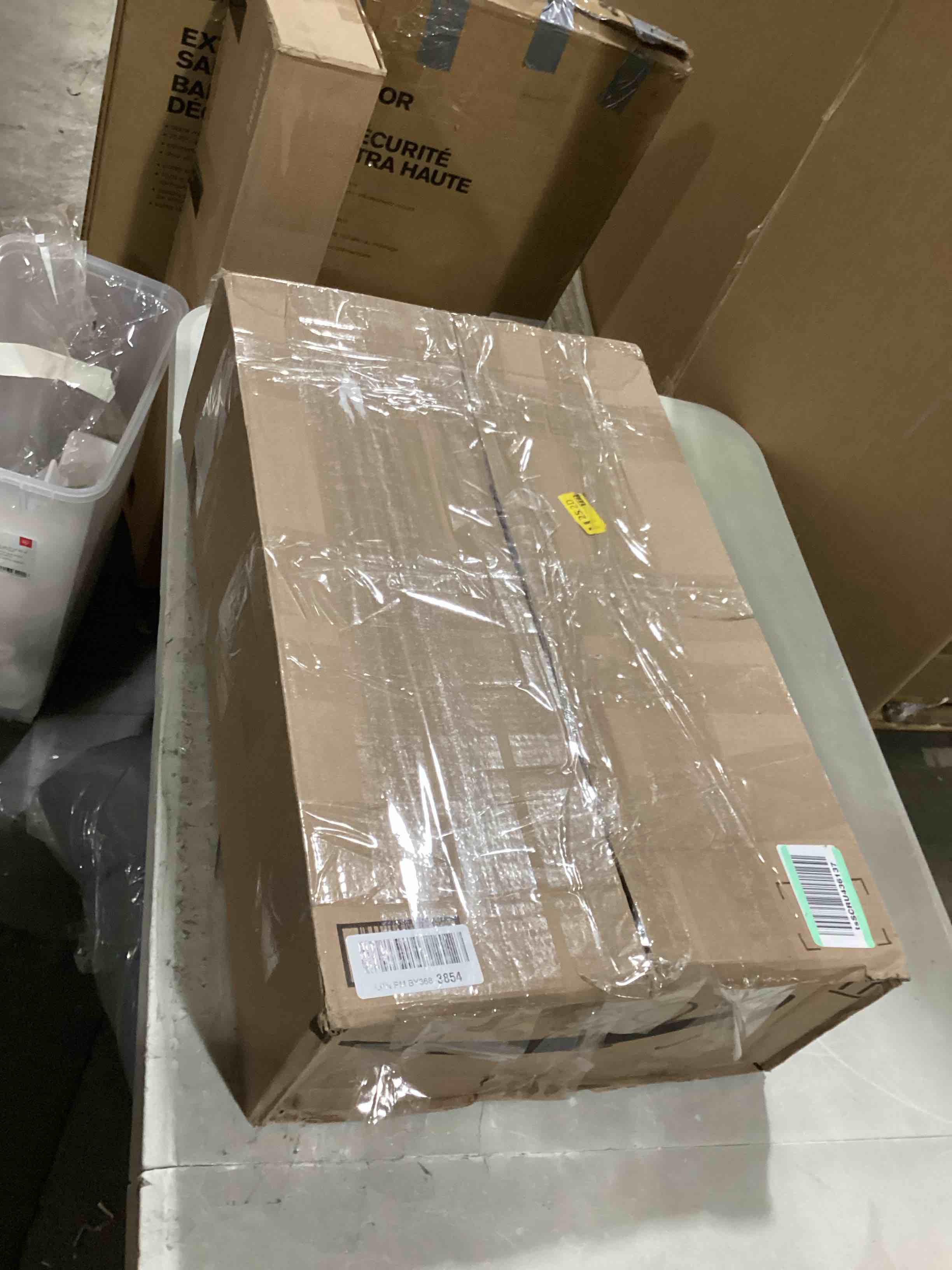 https://s3.amazonaws.com/lotting-images-prod/bidfta/BLU5758599_1717425571719.jpeg