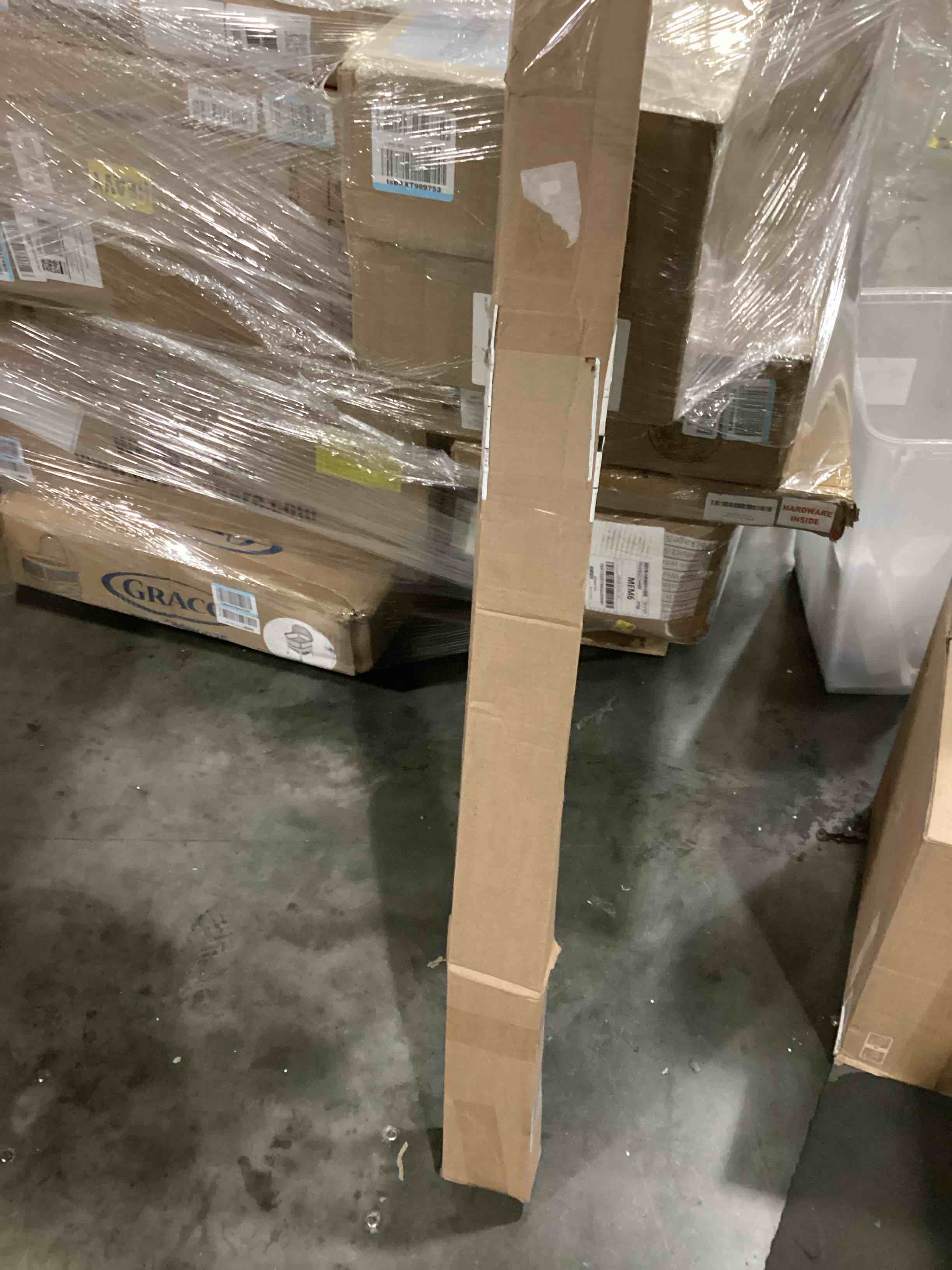 https://s3.amazonaws.com/lotting-images-prod/bidfta/BLU5758651_1717439879235.jpeg