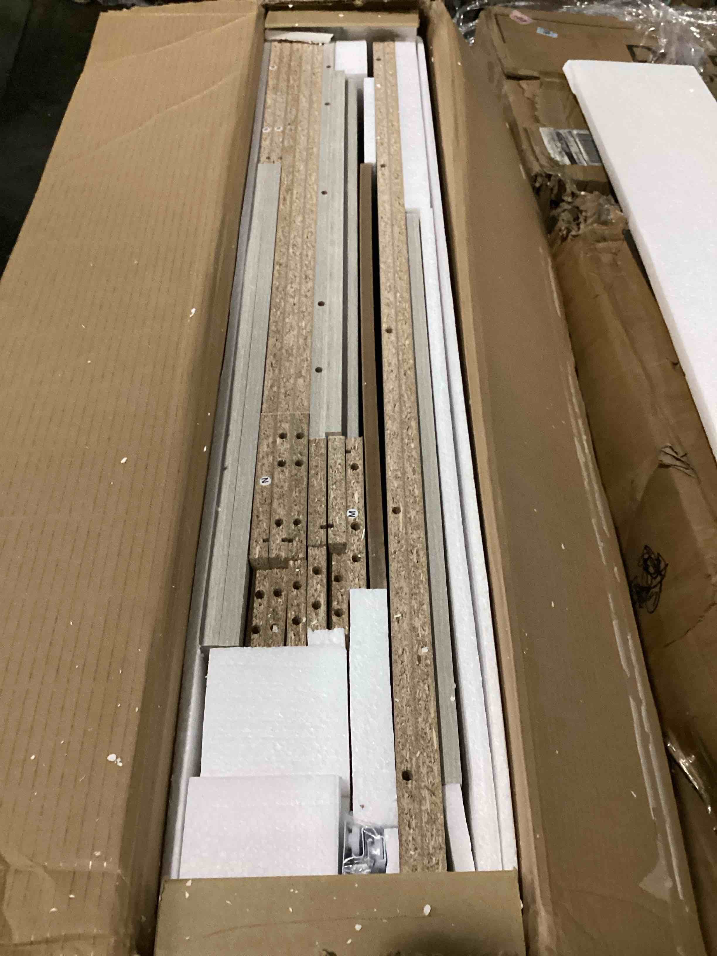 https://s3.amazonaws.com/lotting-images-prod/bidfta/BLU5758926_1717761974530.jpeg