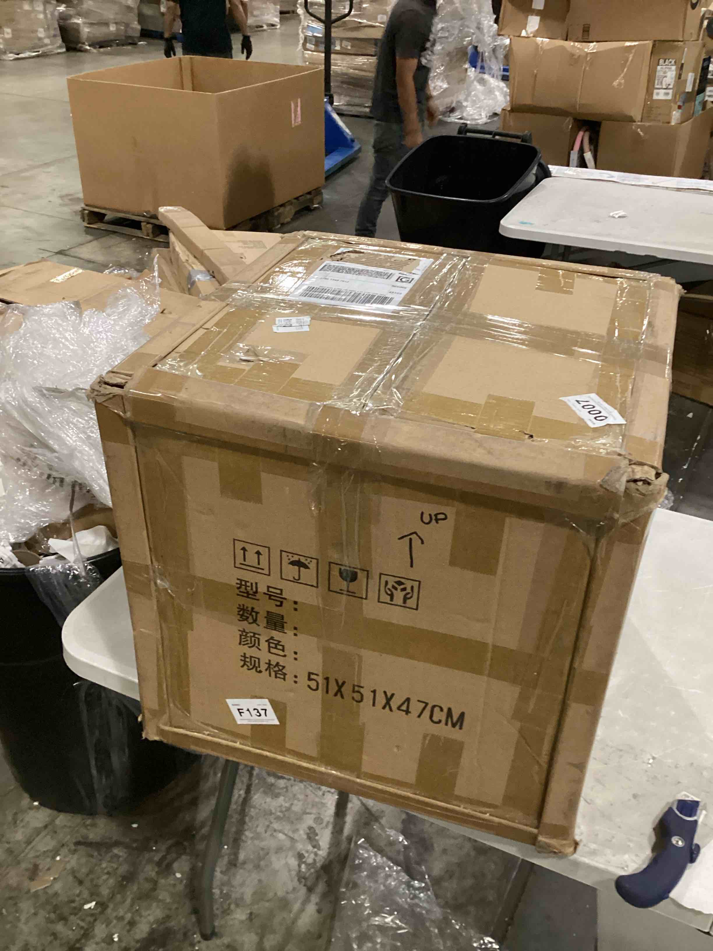 https://s3.amazonaws.com/lotting-images-prod/bidfta/BLU5758938_1717768335334.jpeg