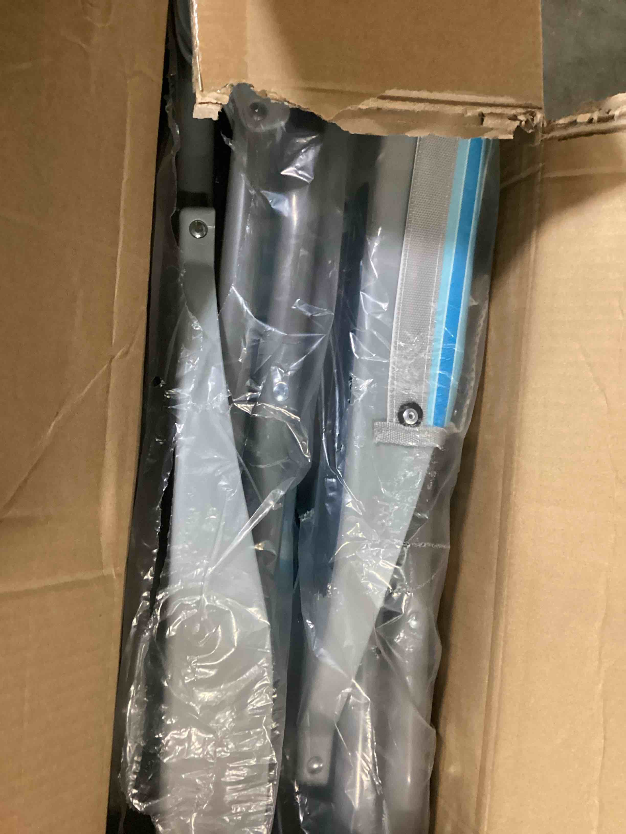 https://s3.amazonaws.com/lotting-images-prod/bidfta/BLU5758976_1715601423192.jpeg