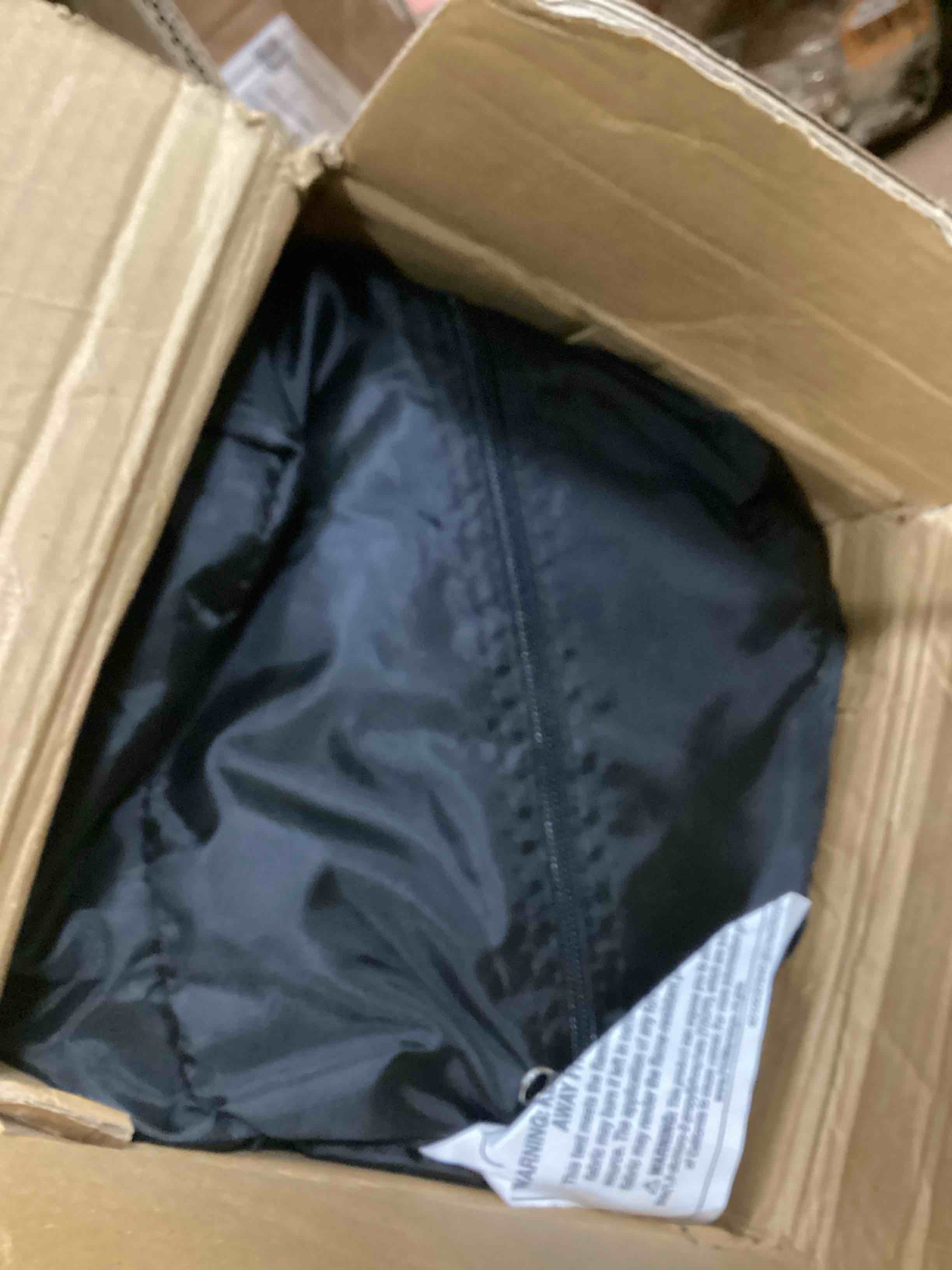 https://s3.amazonaws.com/lotting-images-prod/bidfta/BLU5758983_1715602404030.jpeg
