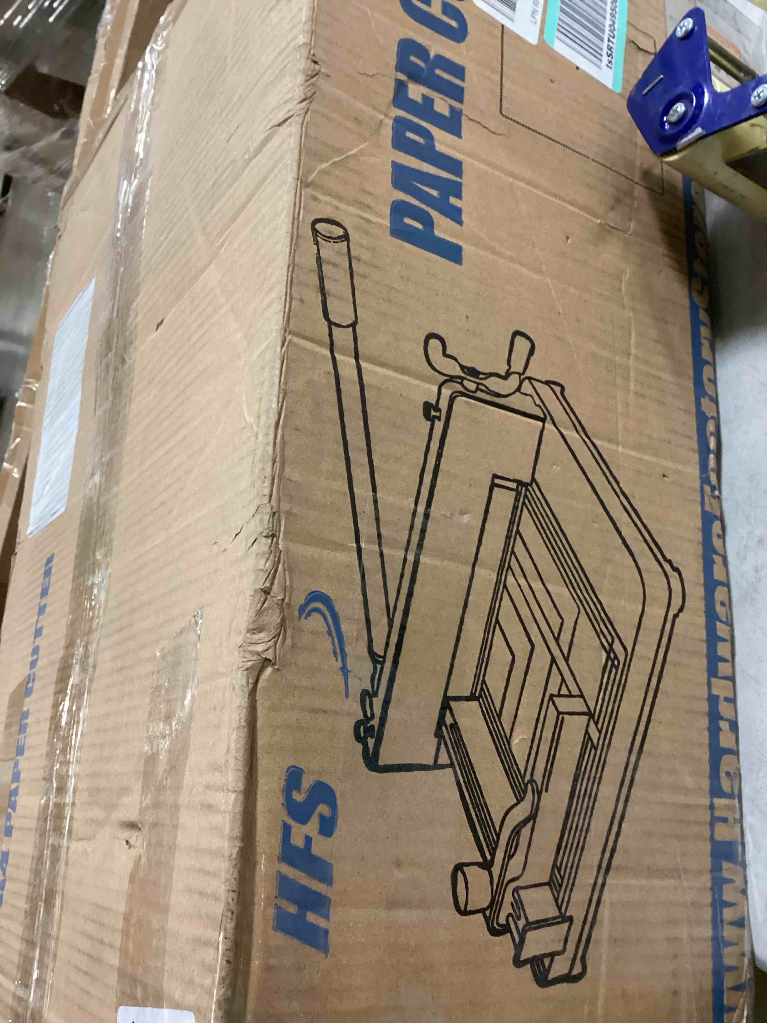 https://s3.amazonaws.com/lotting-images-prod/bidfta/BLU5759430_1716035630416.jpeg