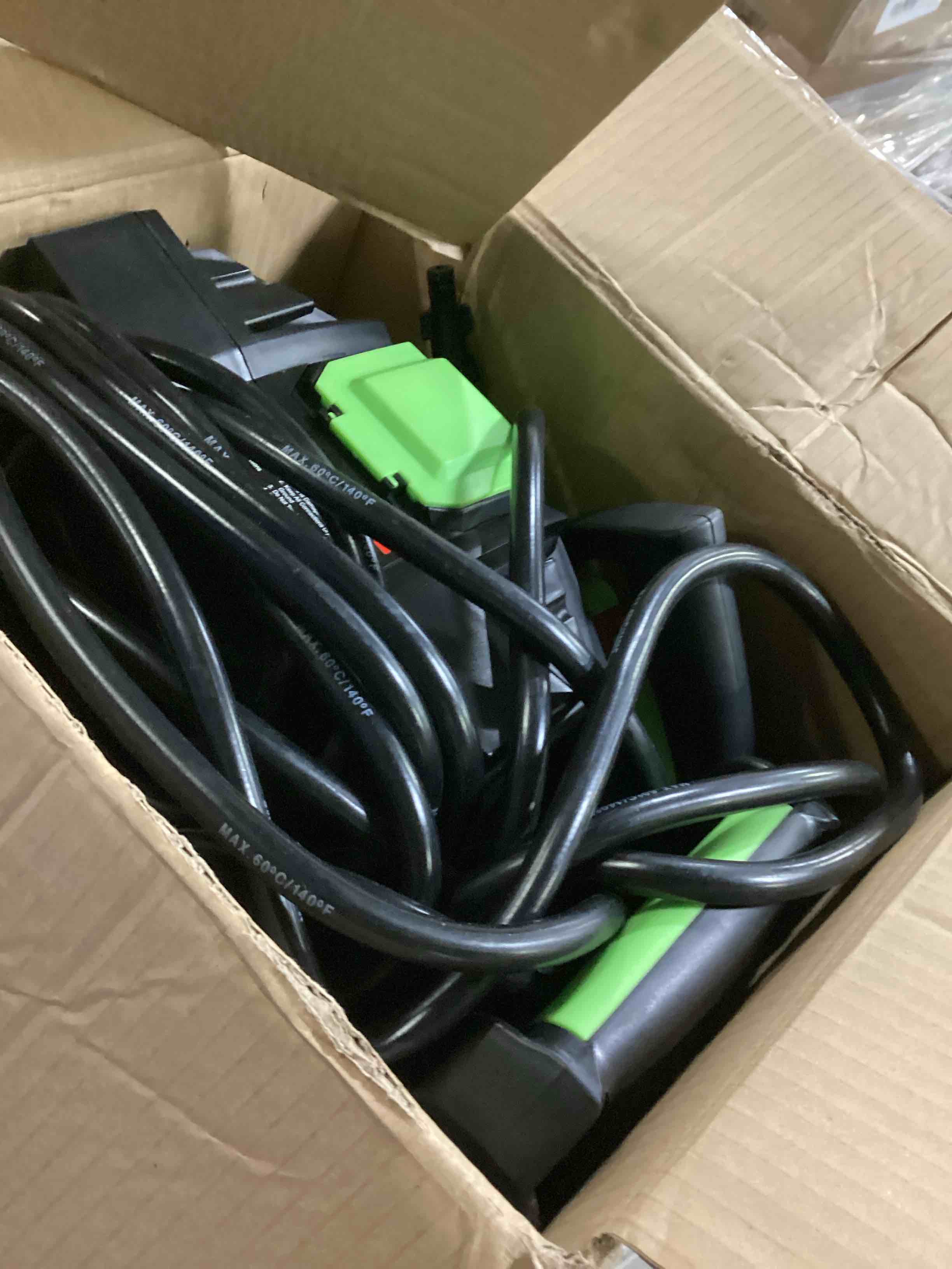 https://s3.amazonaws.com/lotting-images-prod/bidfta/BLU5759442_1716038262980.jpeg