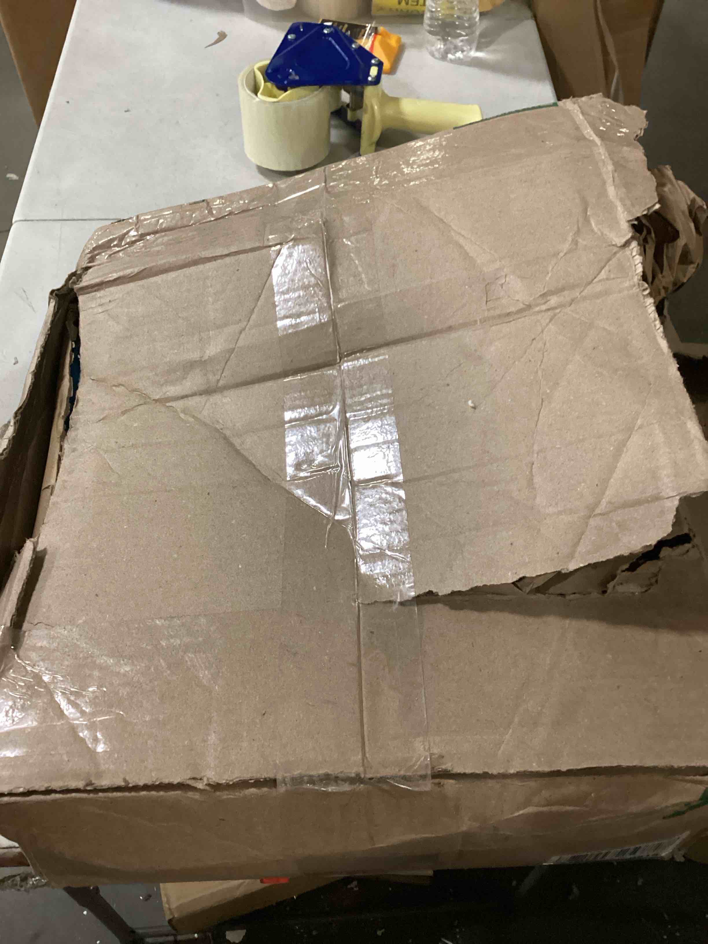 https://s3.amazonaws.com/lotting-images-prod/bidfta/BLU5759508_1716897710055.jpeg
