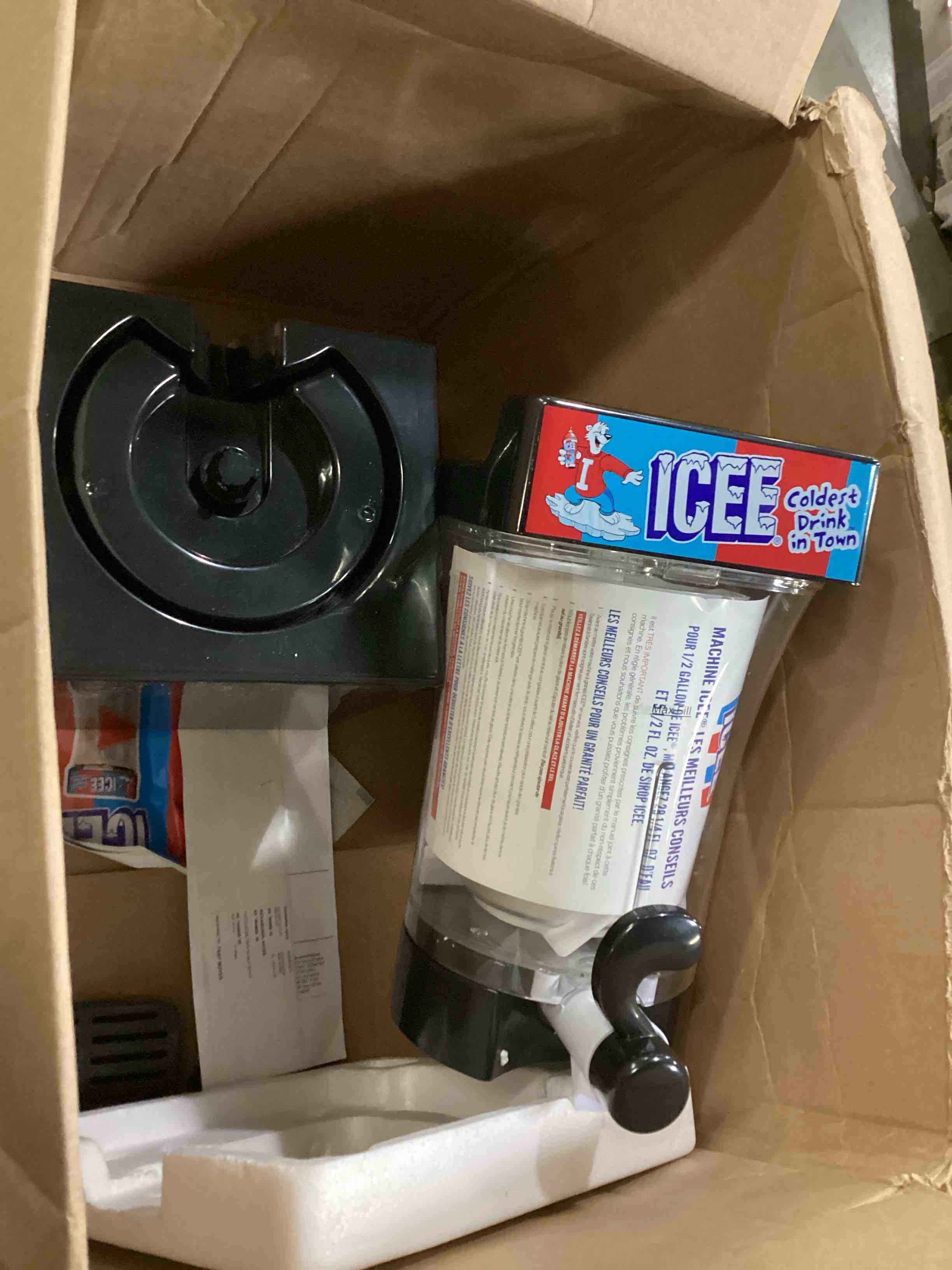 https://s3.amazonaws.com/lotting-images-prod/bidfta/BLU5759553_1716923421290.jpeg