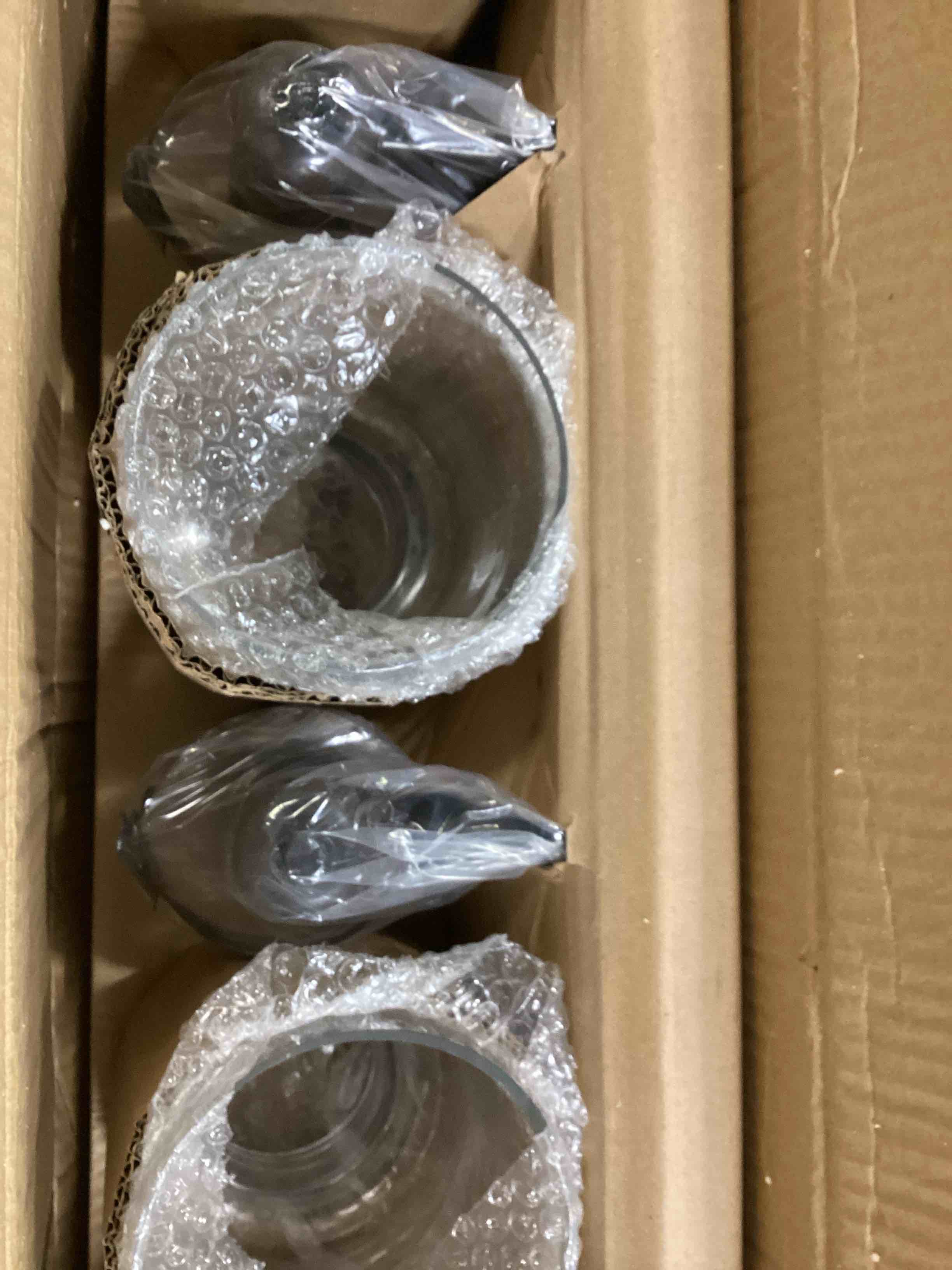 https://s3.amazonaws.com/lotting-images-prod/bidfta/BLU5759777_1717417581538.jpeg