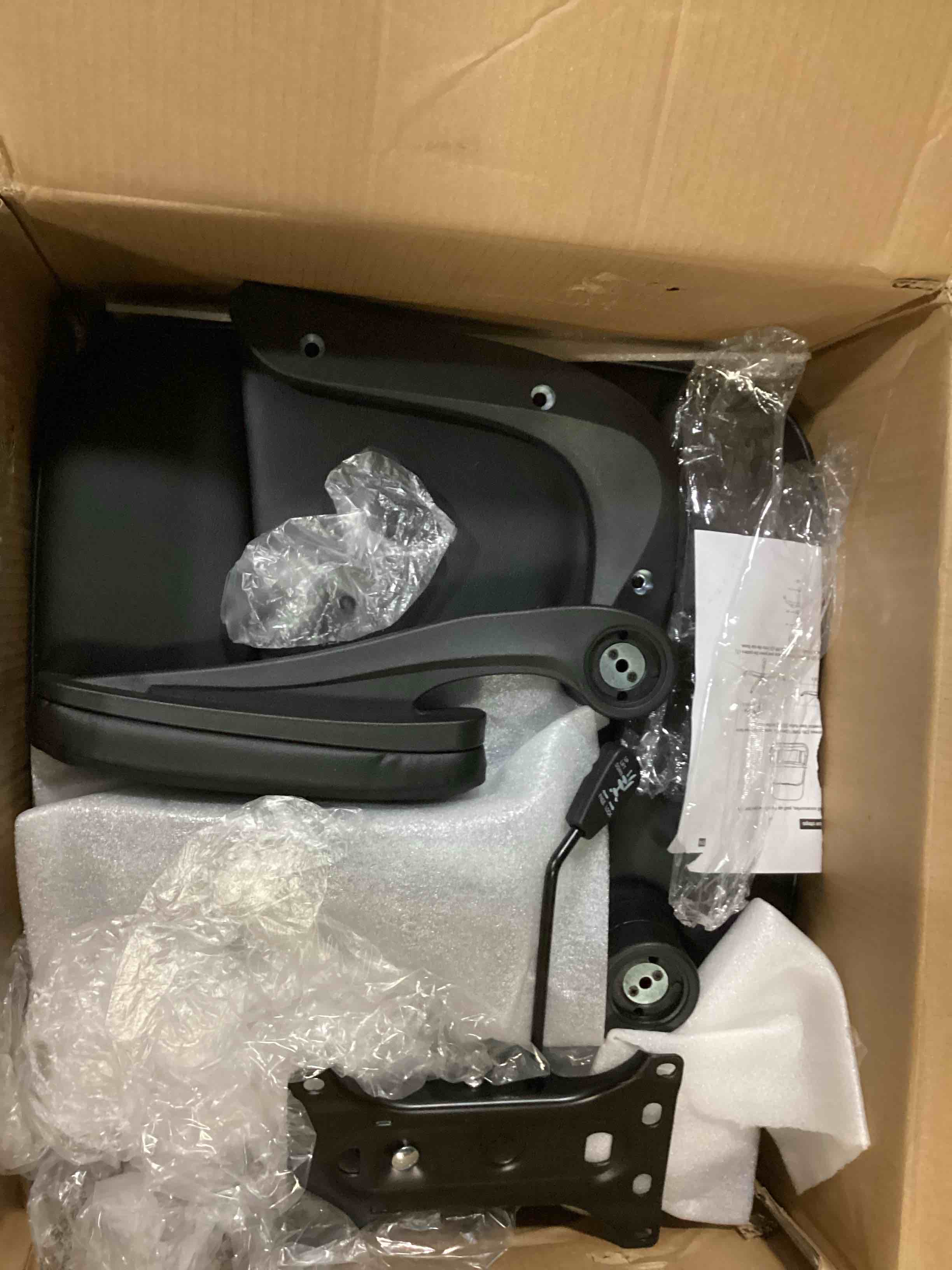 https://s3.amazonaws.com/lotting-images-prod/bidfta/BLU5759847_1717500409272.jpeg