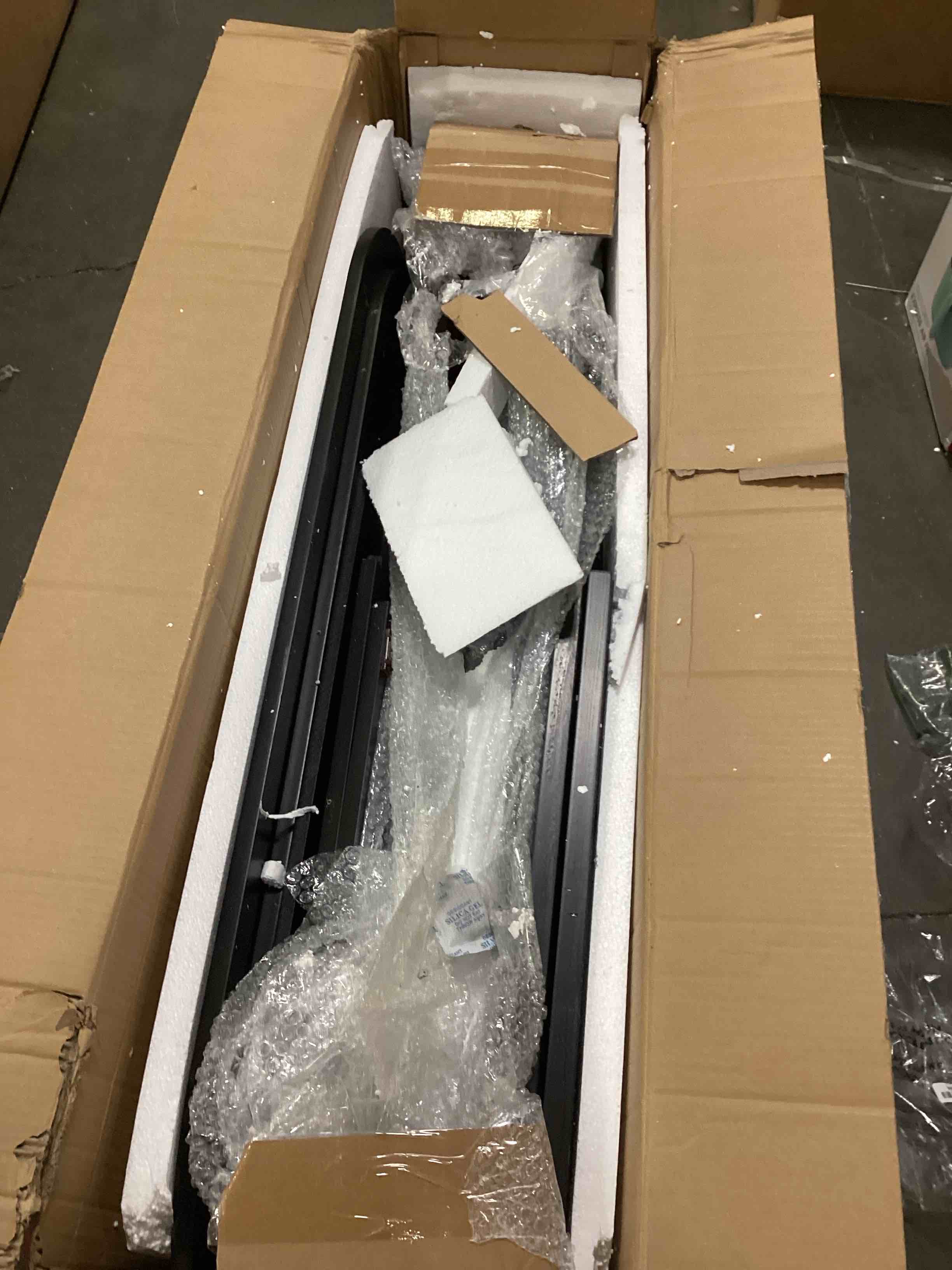 https://s3.amazonaws.com/lotting-images-prod/bidfta/BLU5760439_1719587279452.jpeg