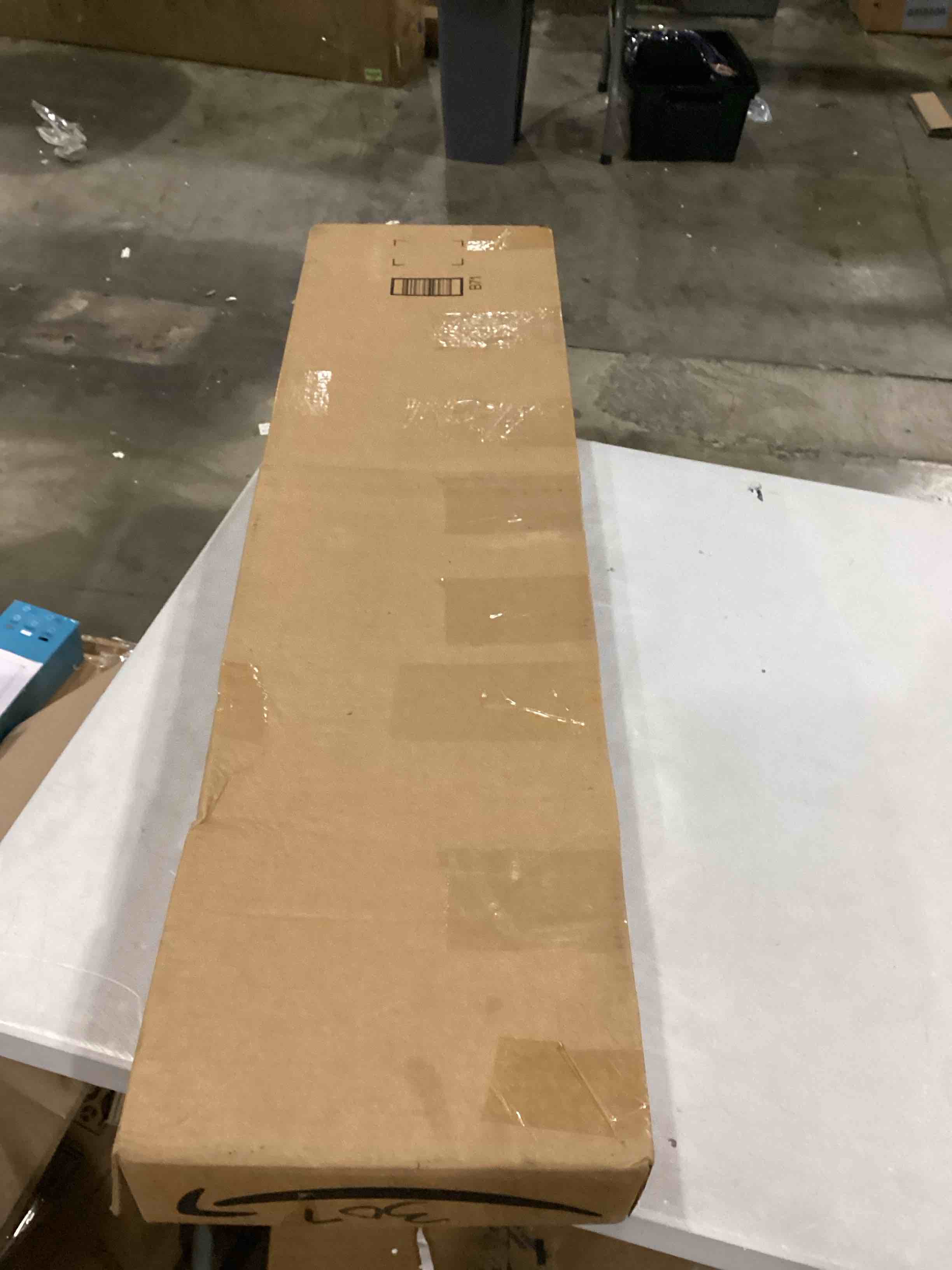 https://s3.amazonaws.com/lotting-images-prod/bidfta/BLU5760480_1715622160836.jpeg