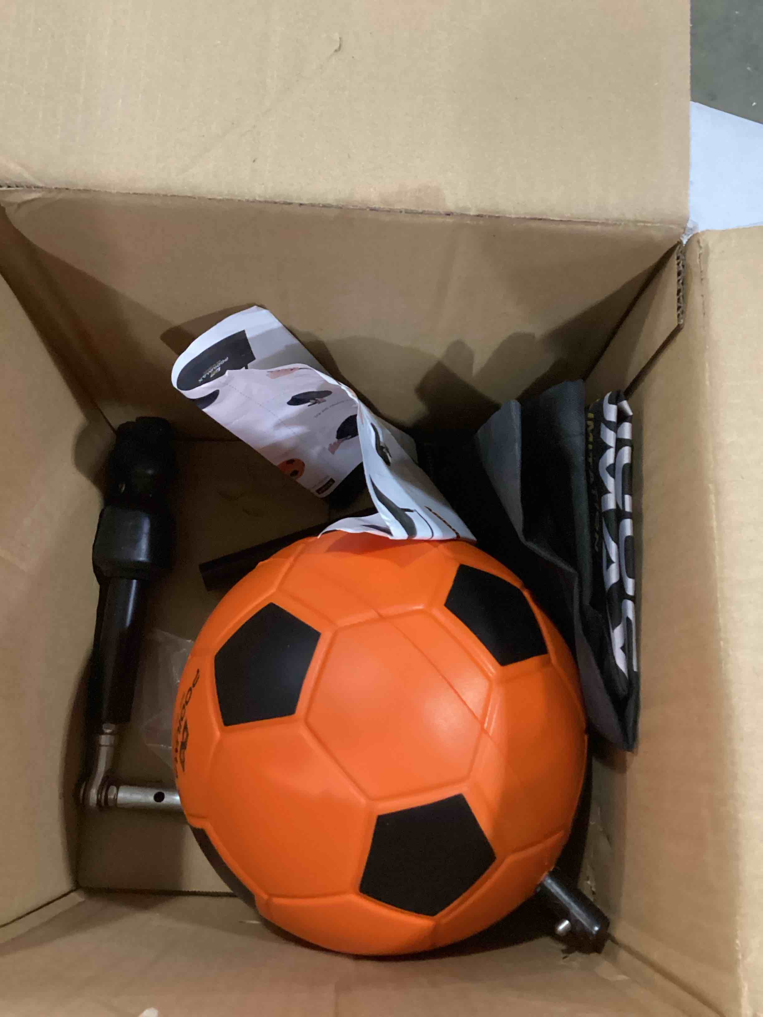 https://s3.amazonaws.com/lotting-images-prod/bidfta/BLU5760554_1715706059040.jpeg