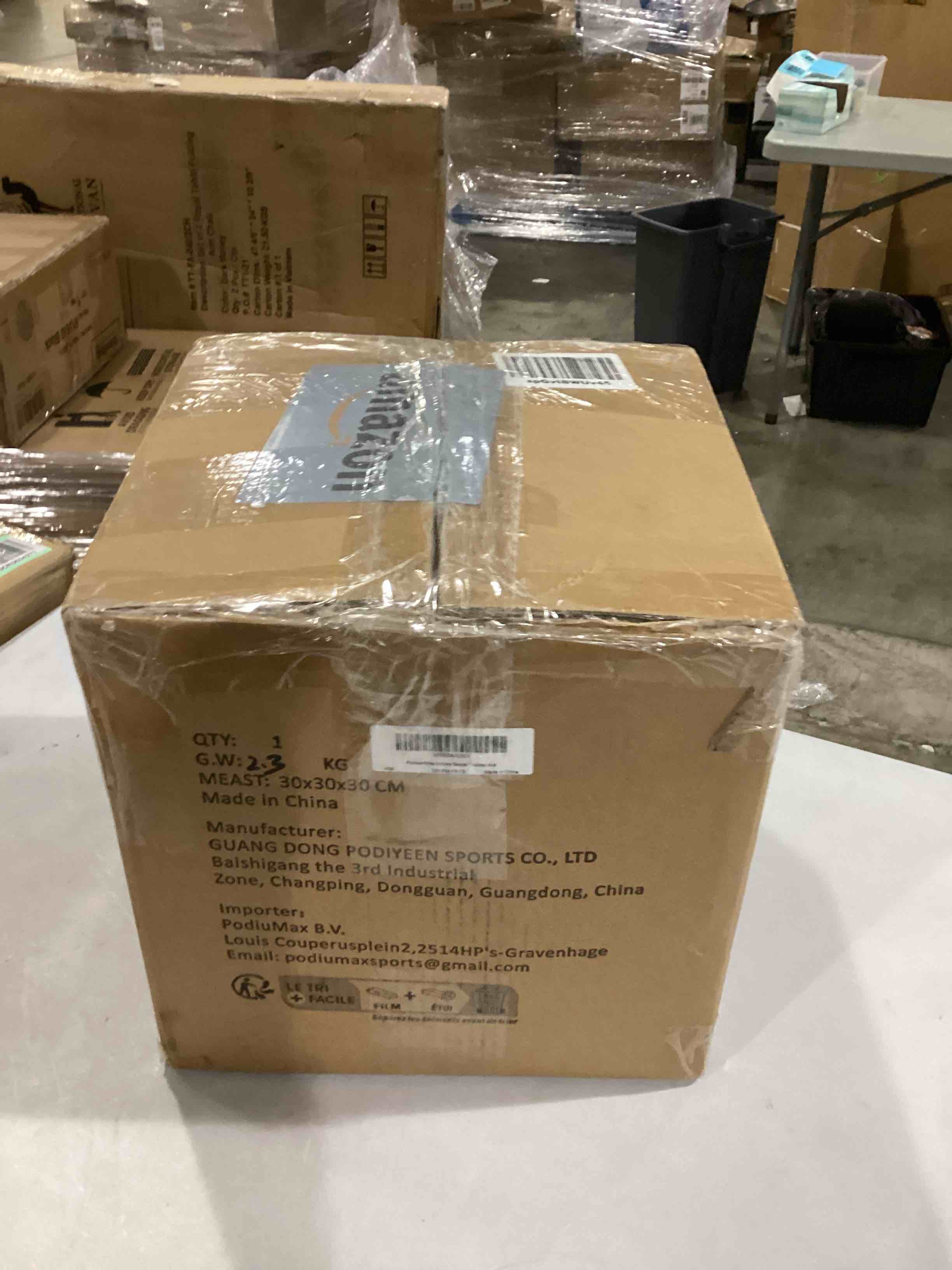 https://s3.amazonaws.com/lotting-images-prod/bidfta/BLU5760554_1715706100587.jpeg
