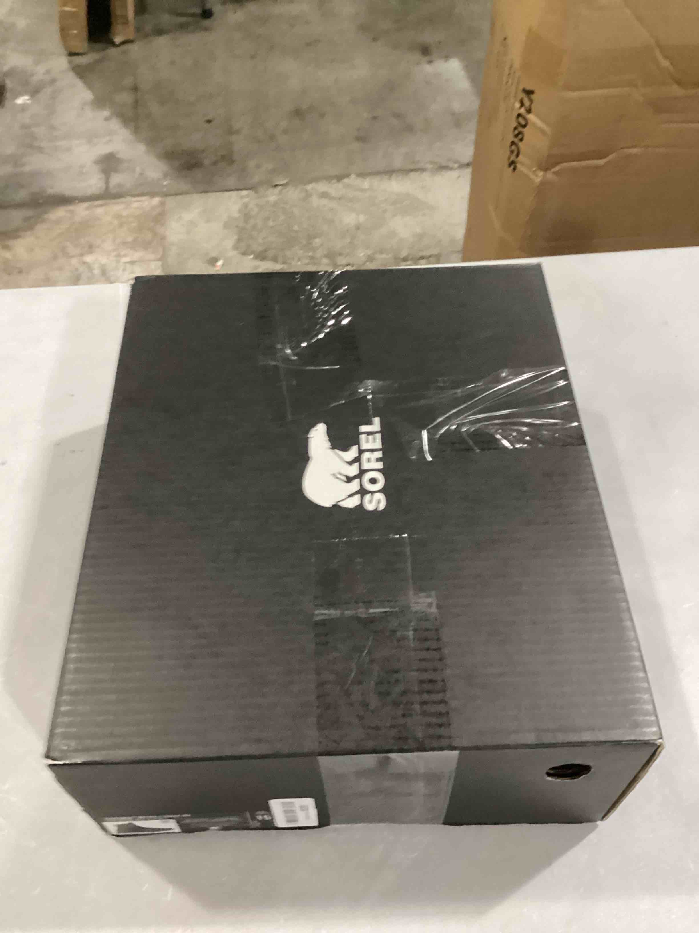 https://s3.amazonaws.com/lotting-images-prod/bidfta/BLU5760777_1715880572874.jpeg