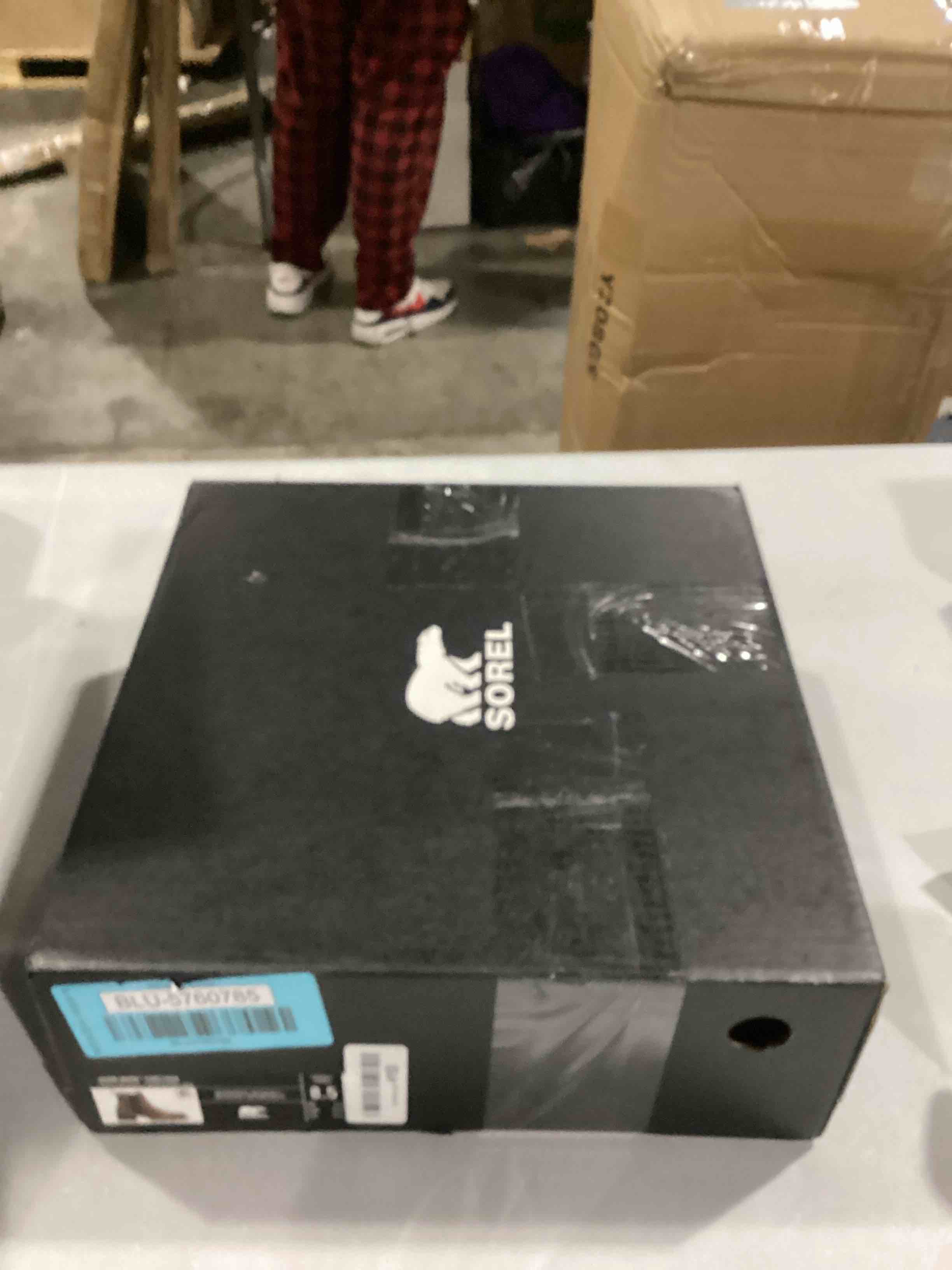 https://s3.amazonaws.com/lotting-images-prod/bidfta/BLU5760785_1715882070666.jpeg