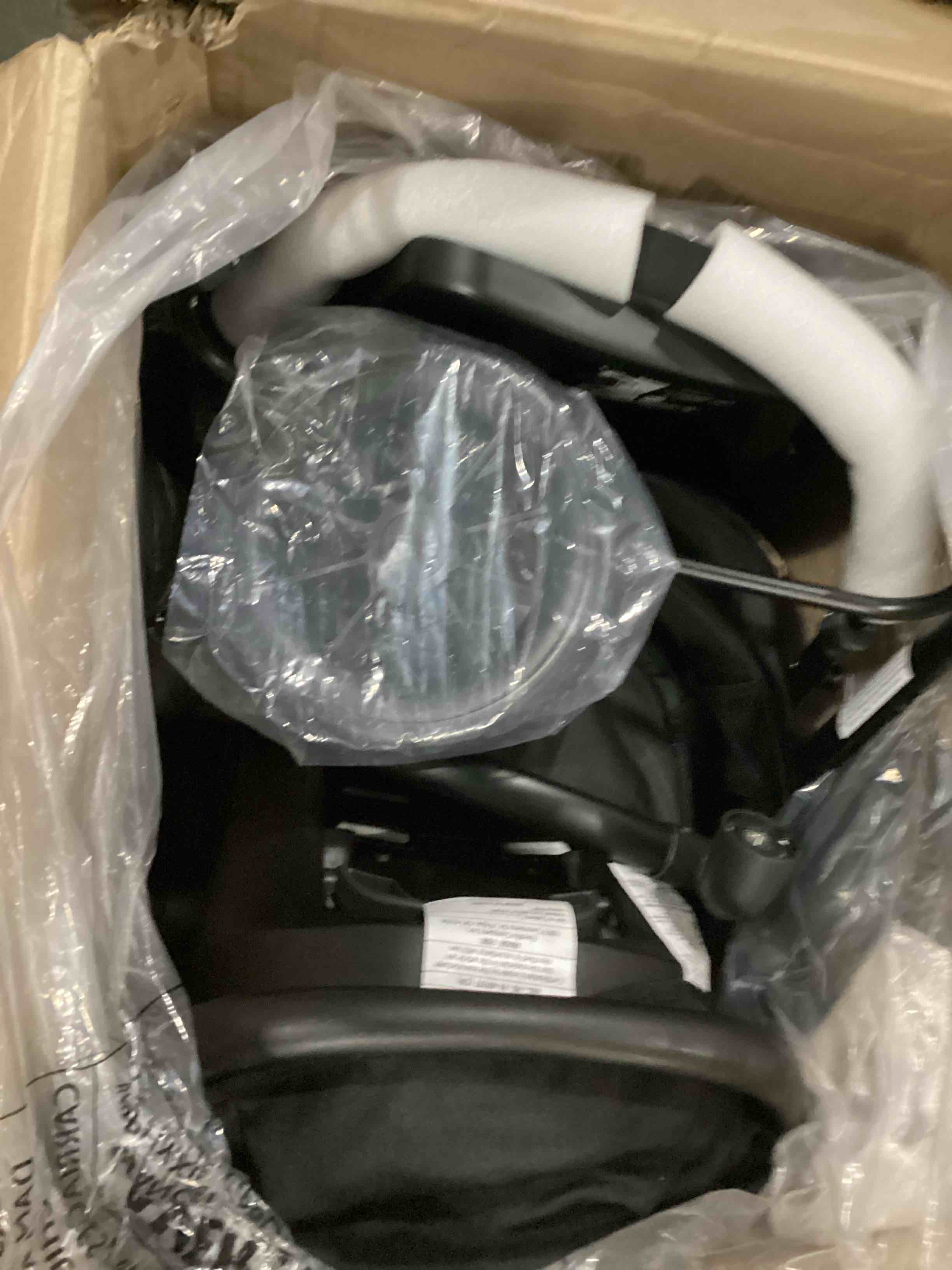https://s3.amazonaws.com/lotting-images-prod/bidfta/BLU5760875_1715957703892.jpeg