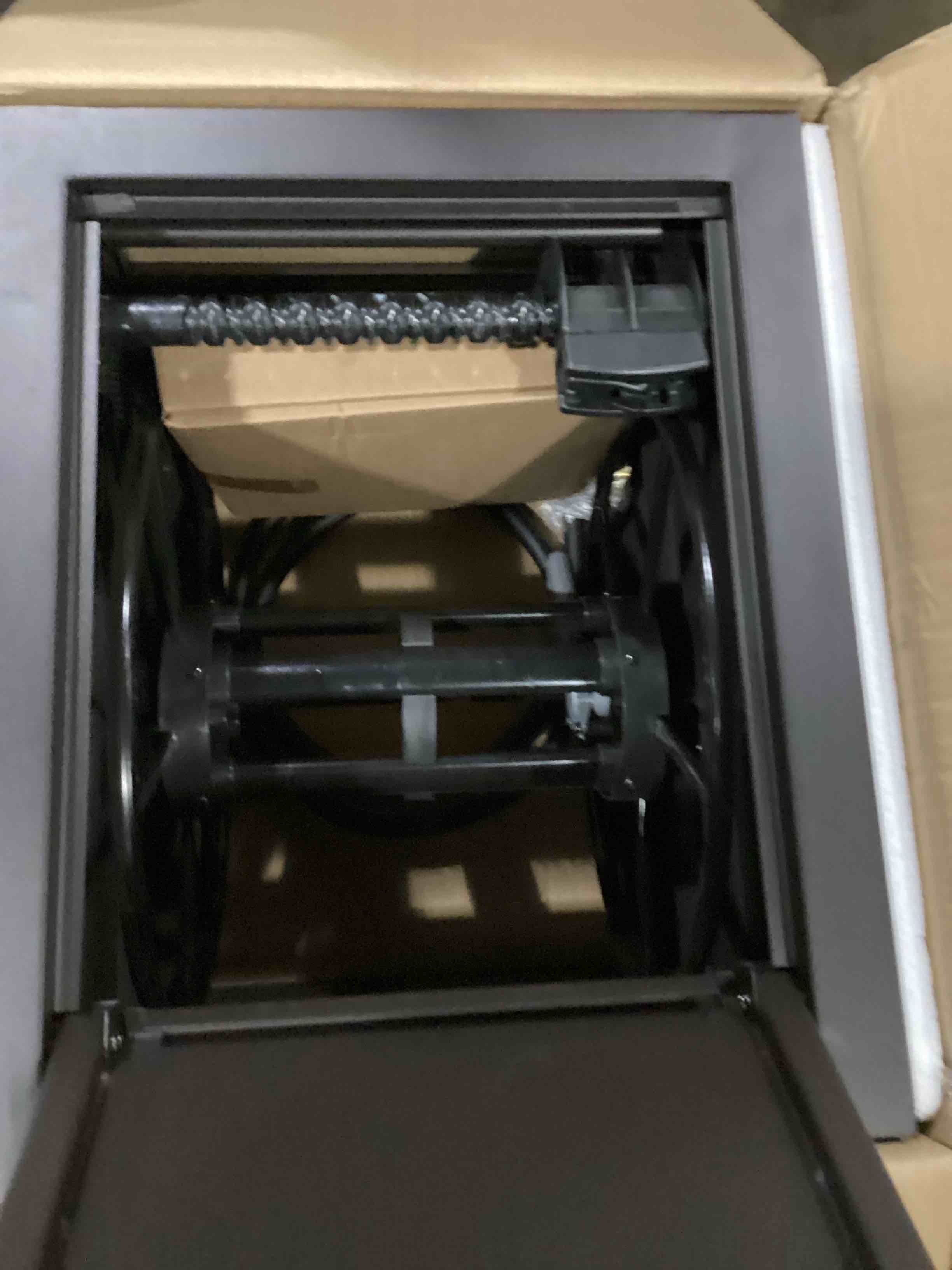 https://s3.amazonaws.com/lotting-images-prod/bidfta/BLU5760876_1715957887602.jpeg