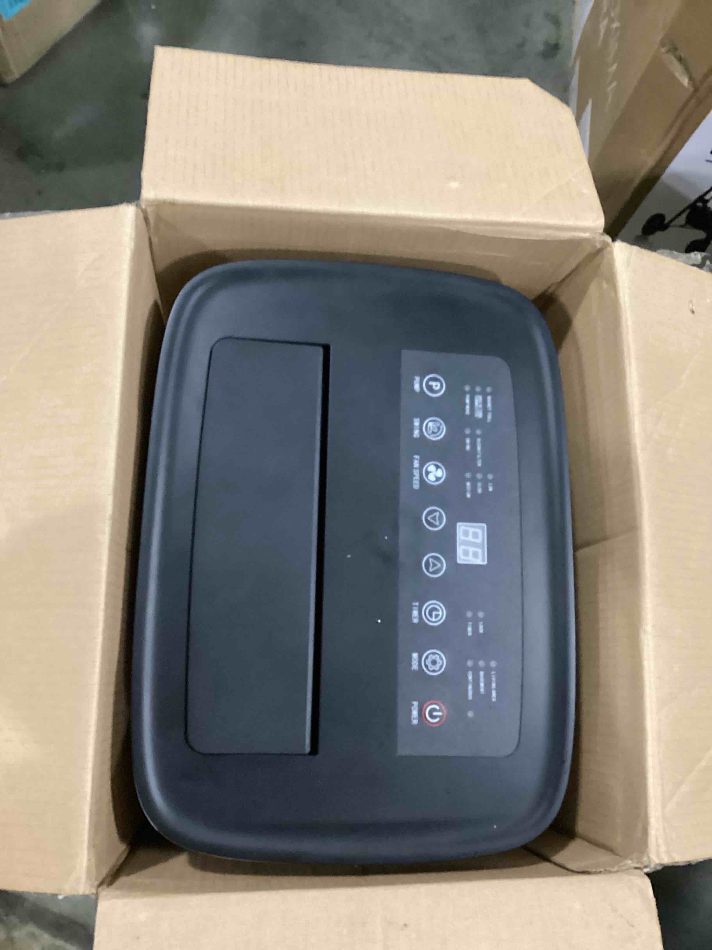 https://s3.amazonaws.com/lotting-images-prod/bidfta/BLU5760883_1715959693164.jpeg