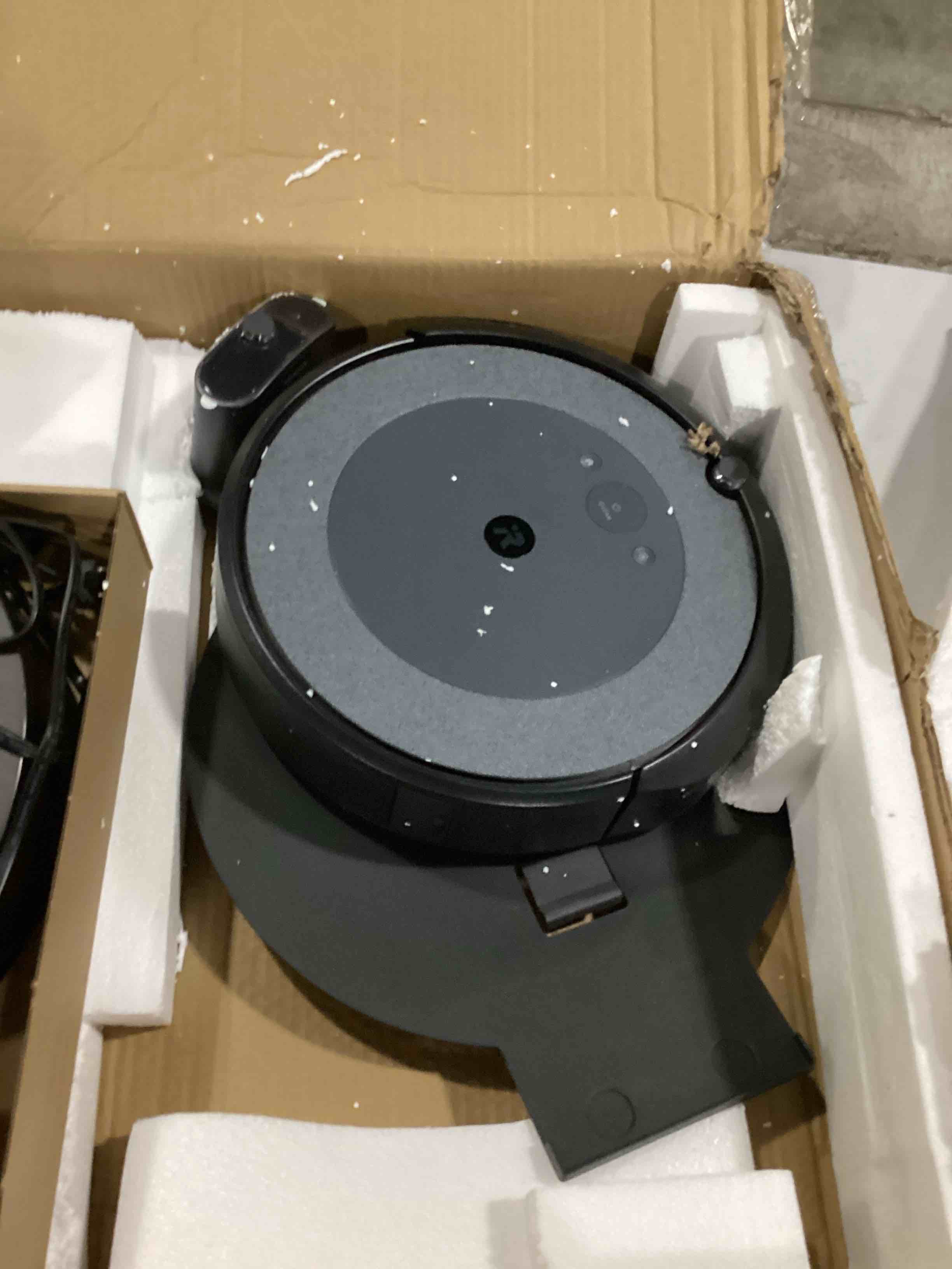 https://s3.amazonaws.com/lotting-images-prod/bidfta/BLU5761413_1716479131764.jpeg