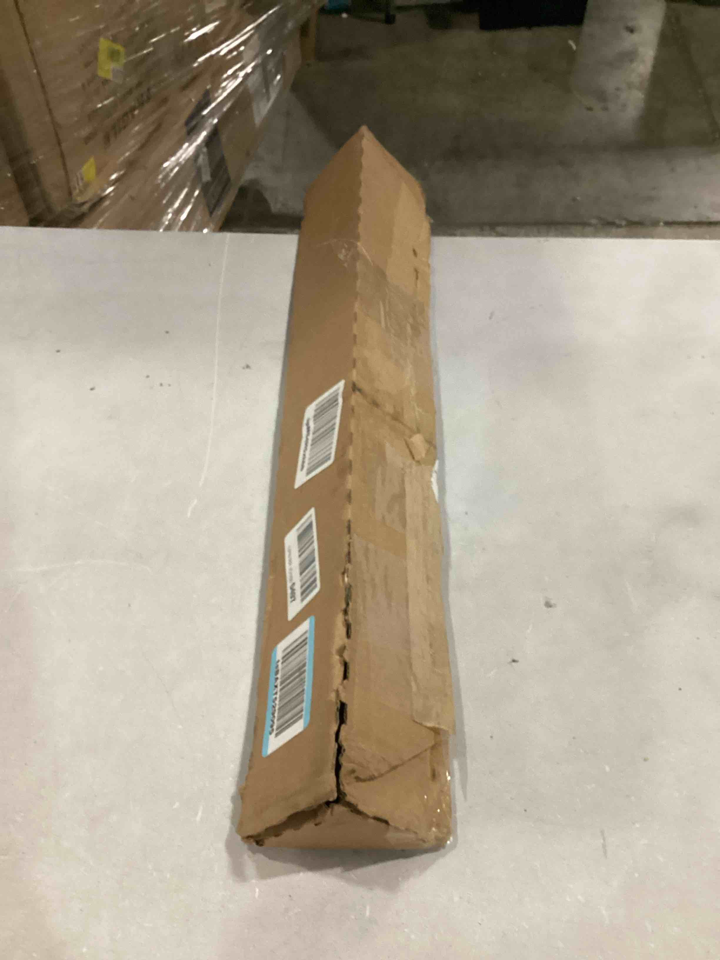 https://s3.amazonaws.com/lotting-images-prod/bidfta/BLU5761498_1716564985071.jpeg