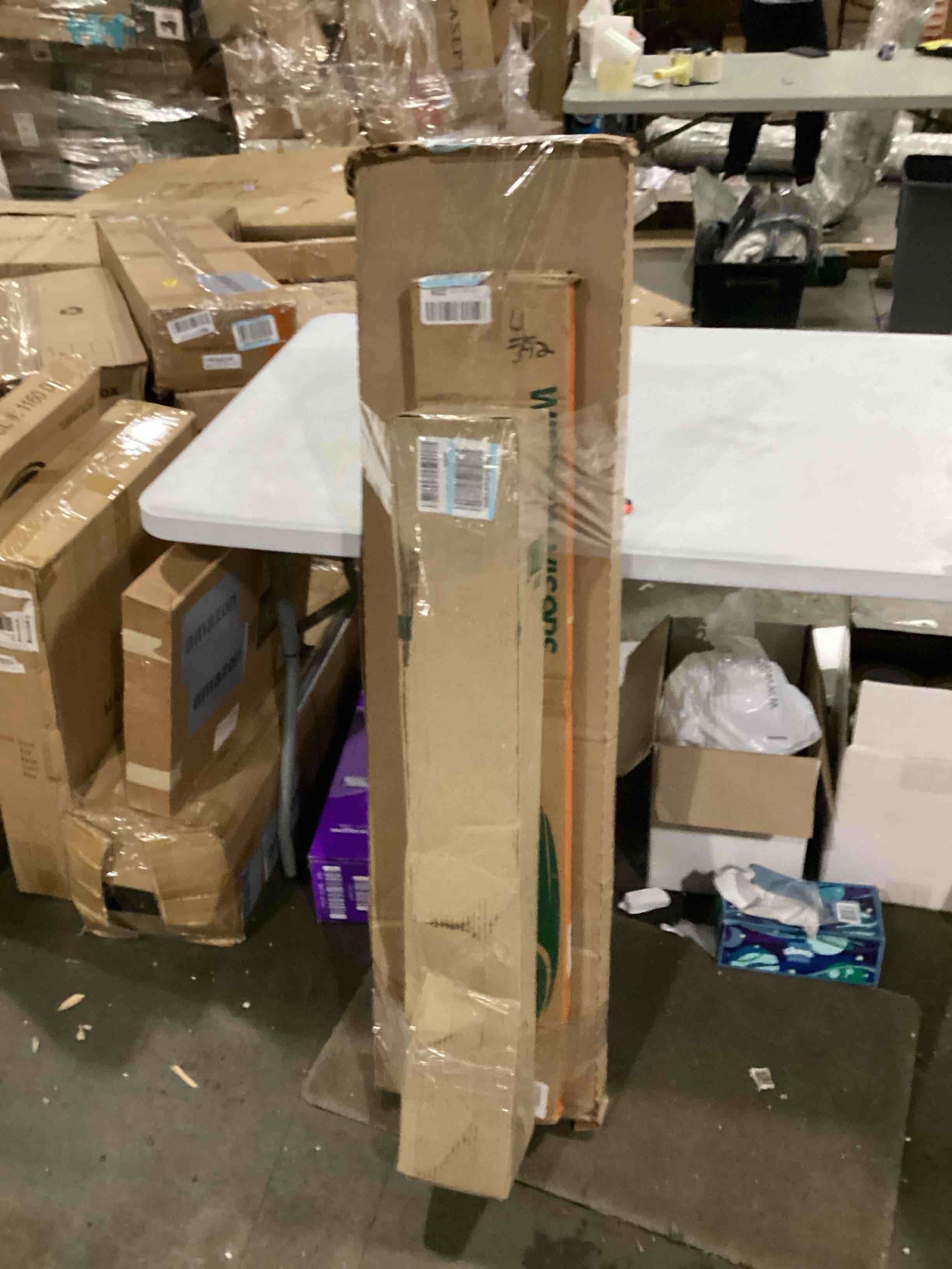 https://s3.amazonaws.com/lotting-images-prod/bidfta/BLU5761564_1716990175571.jpeg