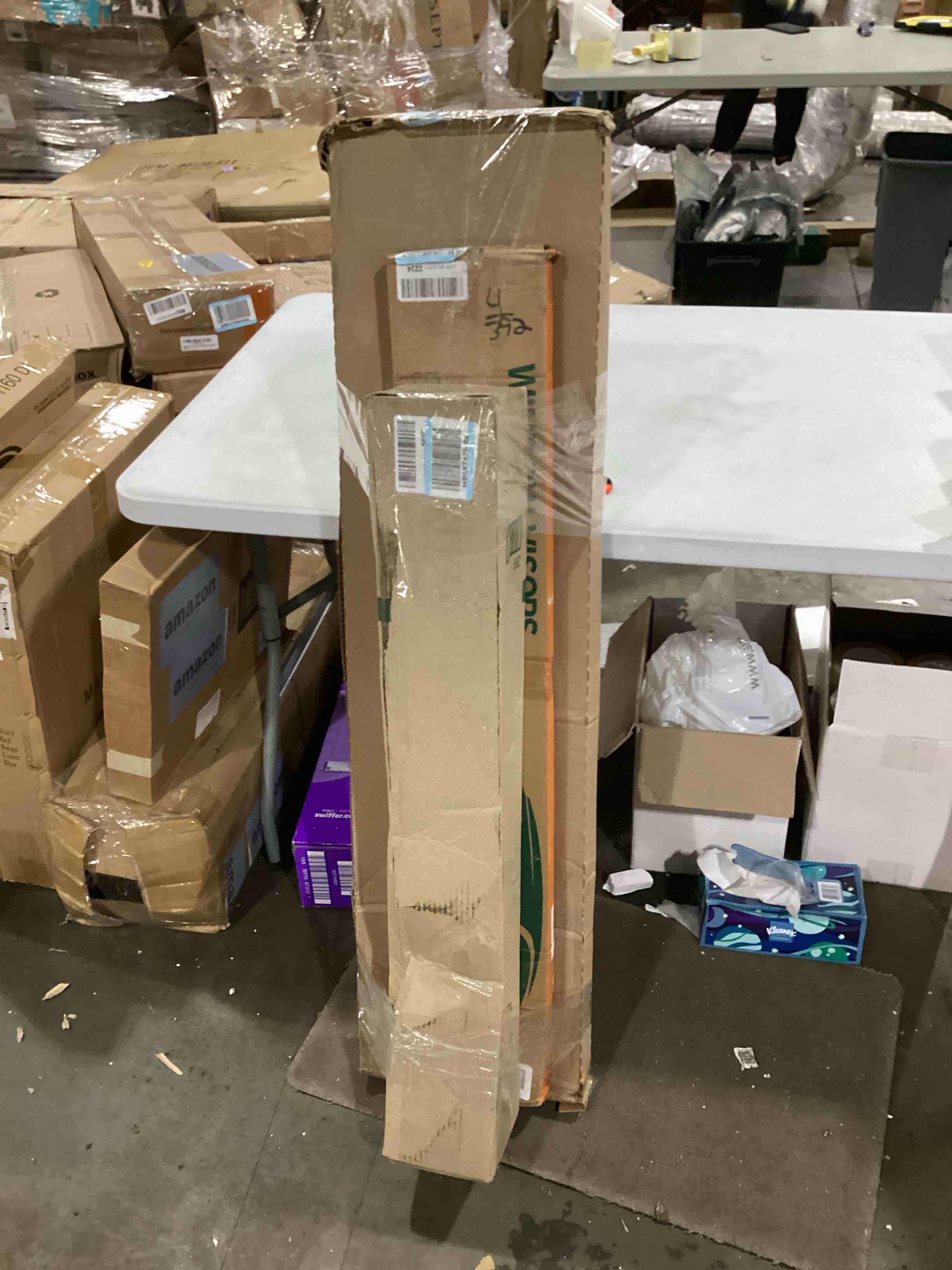 https://s3.amazonaws.com/lotting-images-prod/bidfta/BLU5761564_1716990176904.jpeg