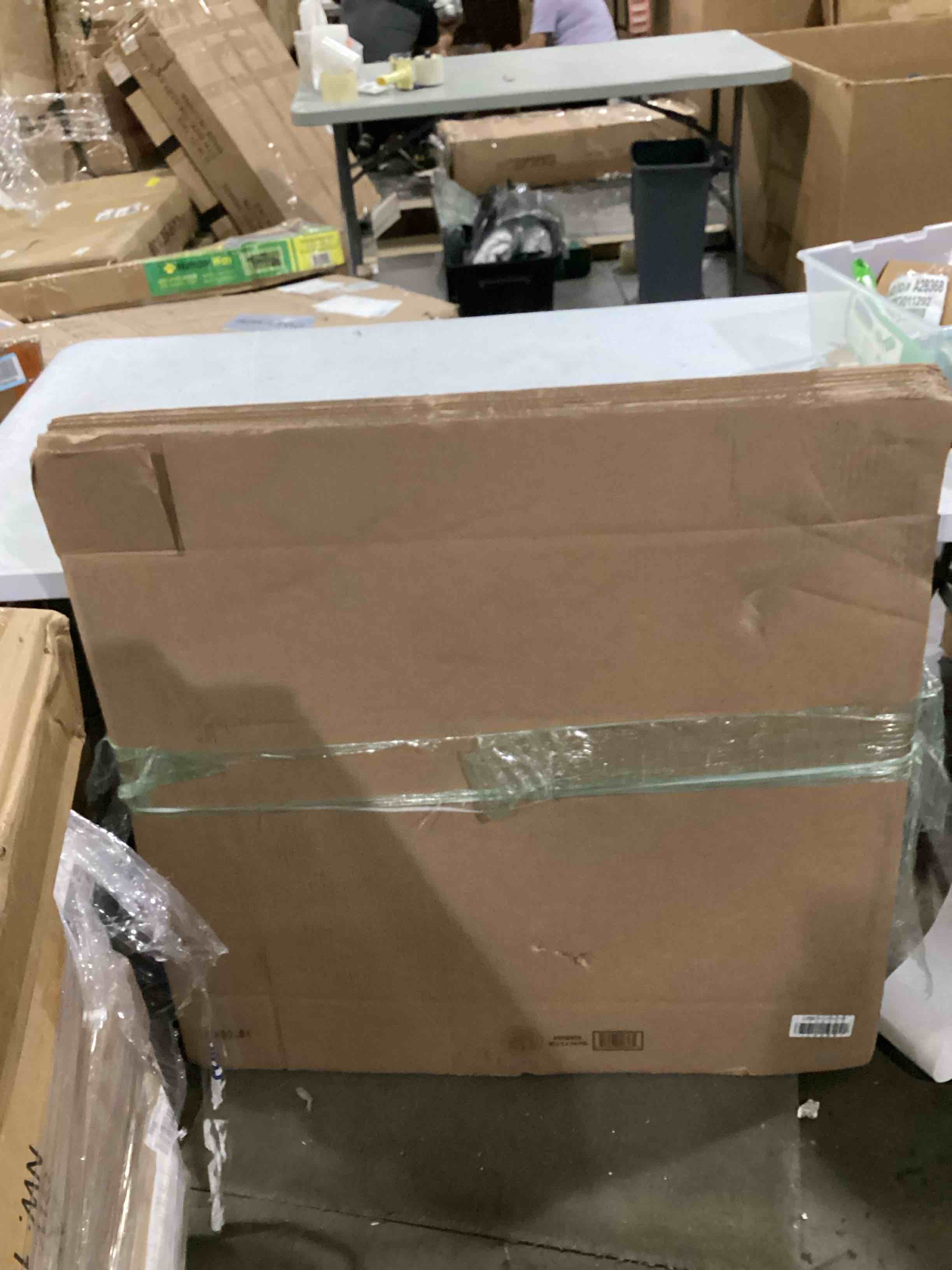 https://s3.amazonaws.com/lotting-images-prod/bidfta/BLU5761569_1716992558467.jpeg