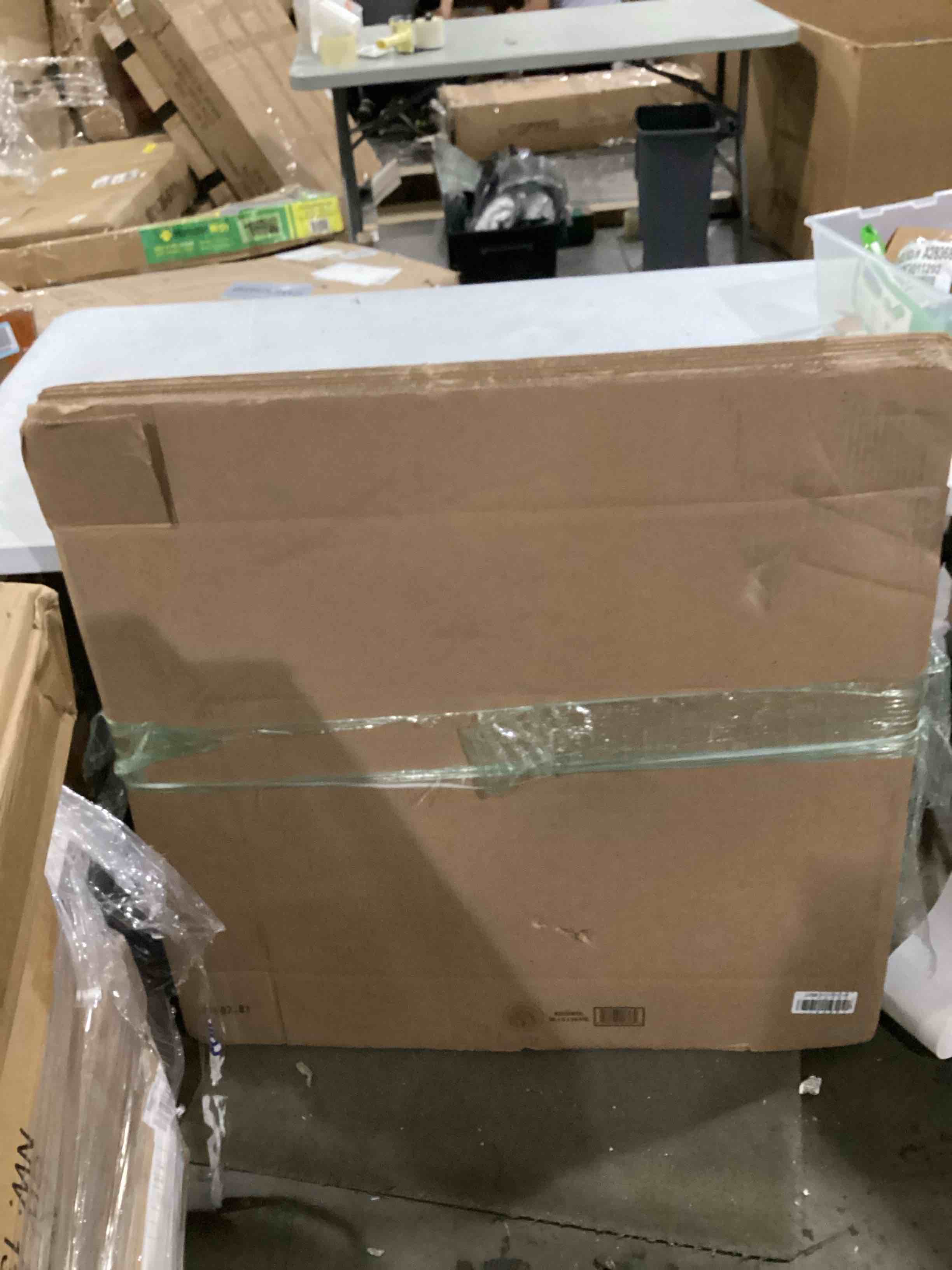 https://s3.amazonaws.com/lotting-images-prod/bidfta/BLU5761569_1716992559292.jpeg