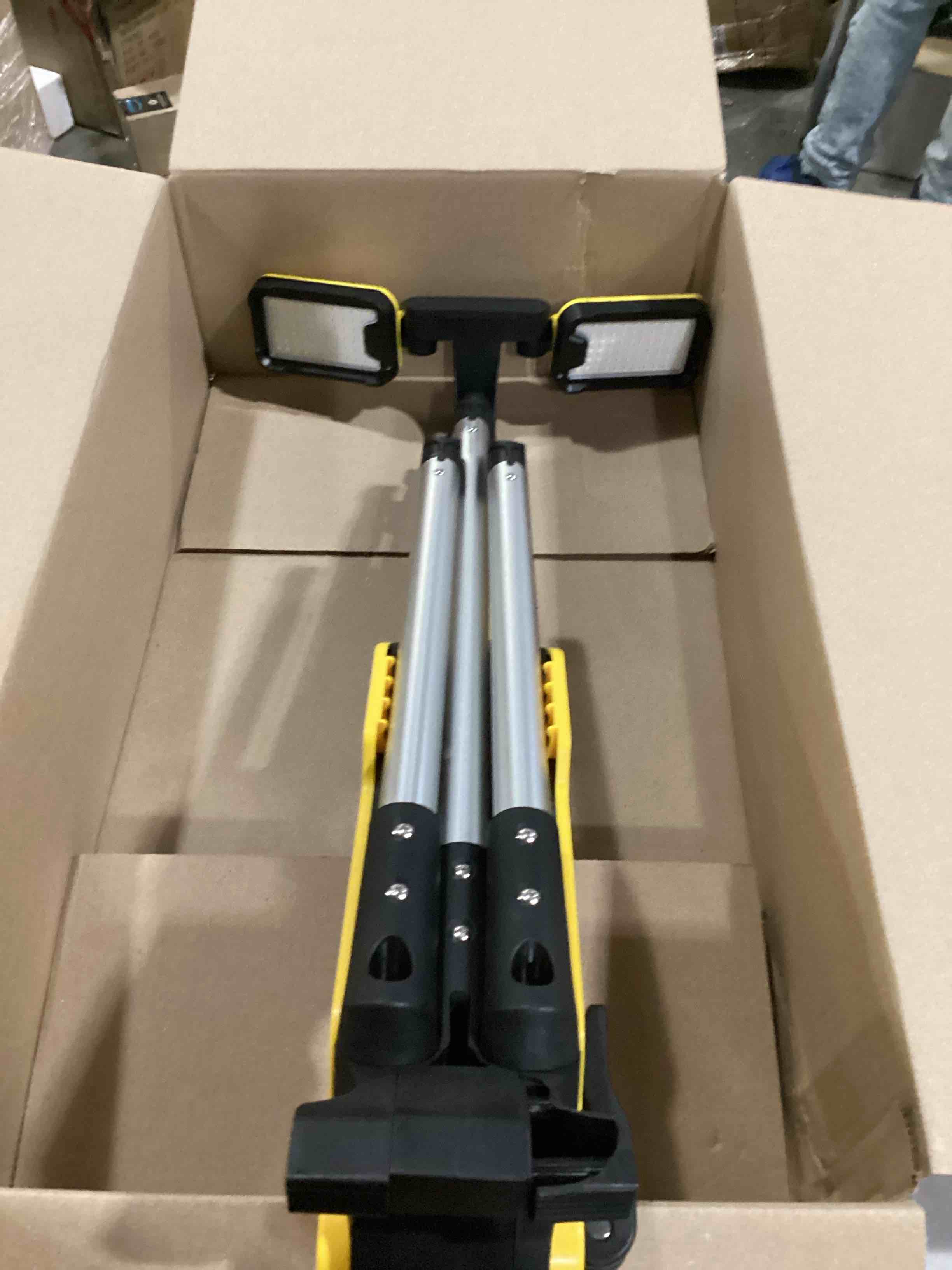 https://s3.amazonaws.com/lotting-images-prod/bidfta/BLU5761672_1717079800350.jpeg