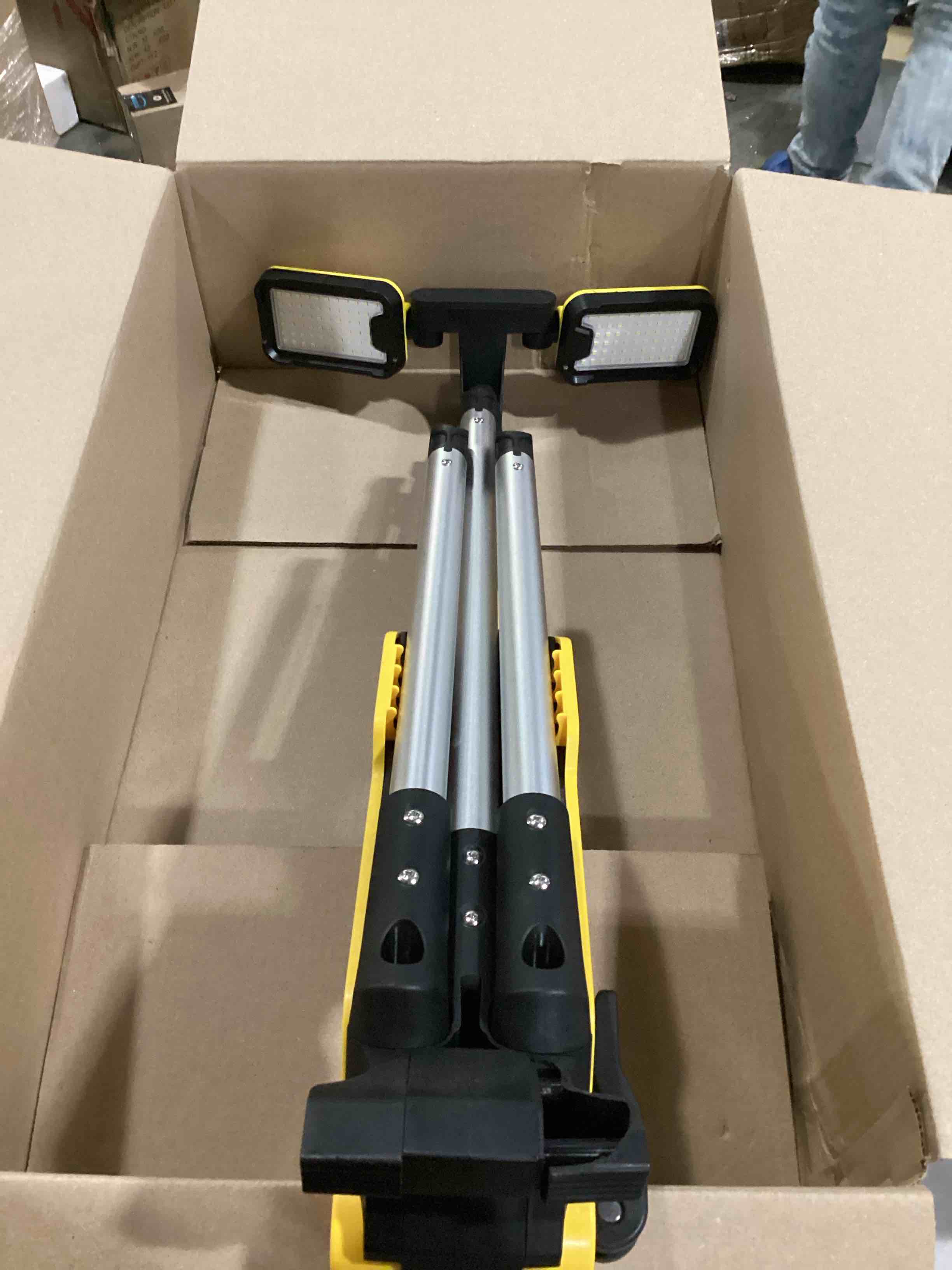 https://s3.amazonaws.com/lotting-images-prod/bidfta/BLU5761672_1717079802790.jpeg