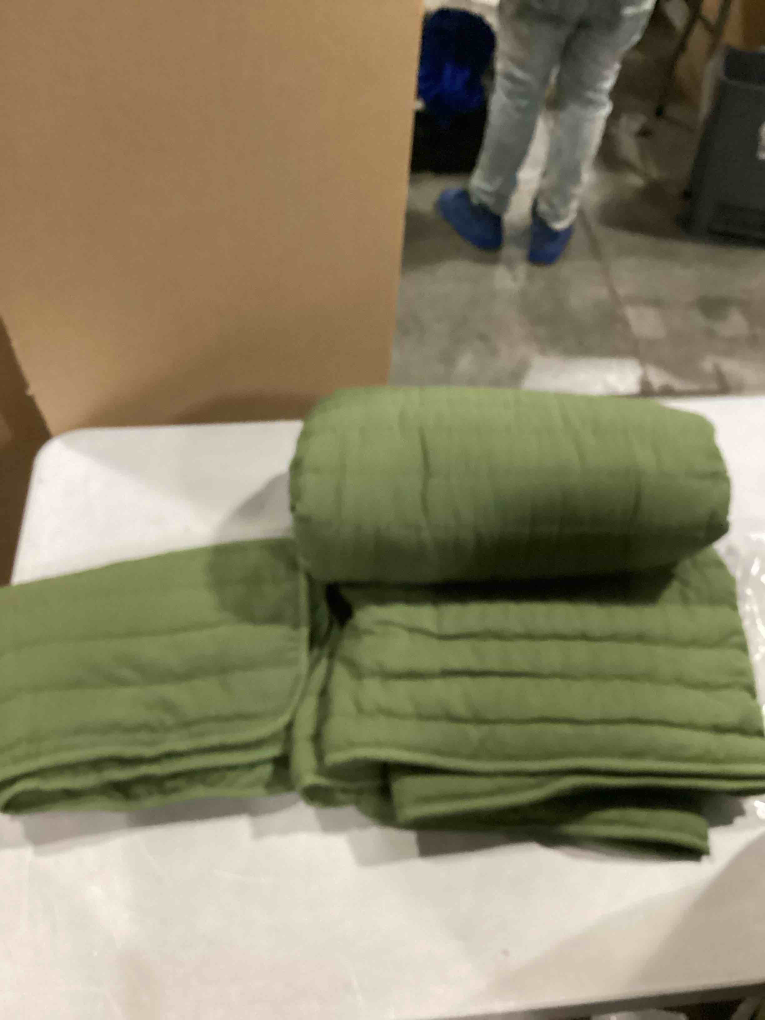 https://s3.amazonaws.com/lotting-images-prod/bidfta/BLU5761696_1717087385252.jpeg